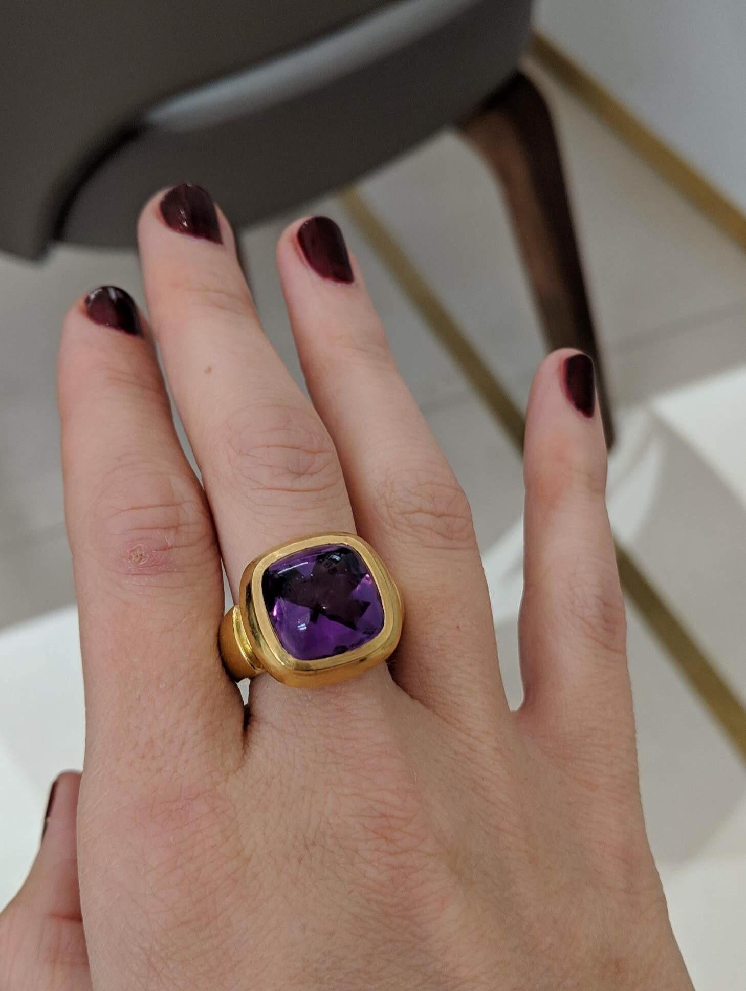 Women's or Men's De Vroomen 18 Karat Yellow Gold and 10.10 Carat Amethyst Ring For Sale