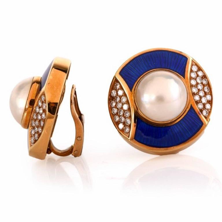 De Vroomen Vintage Pearl Diamond Enamel 18 Karat Gold Clip on Earrings In Excellent Condition In Miami, FL
