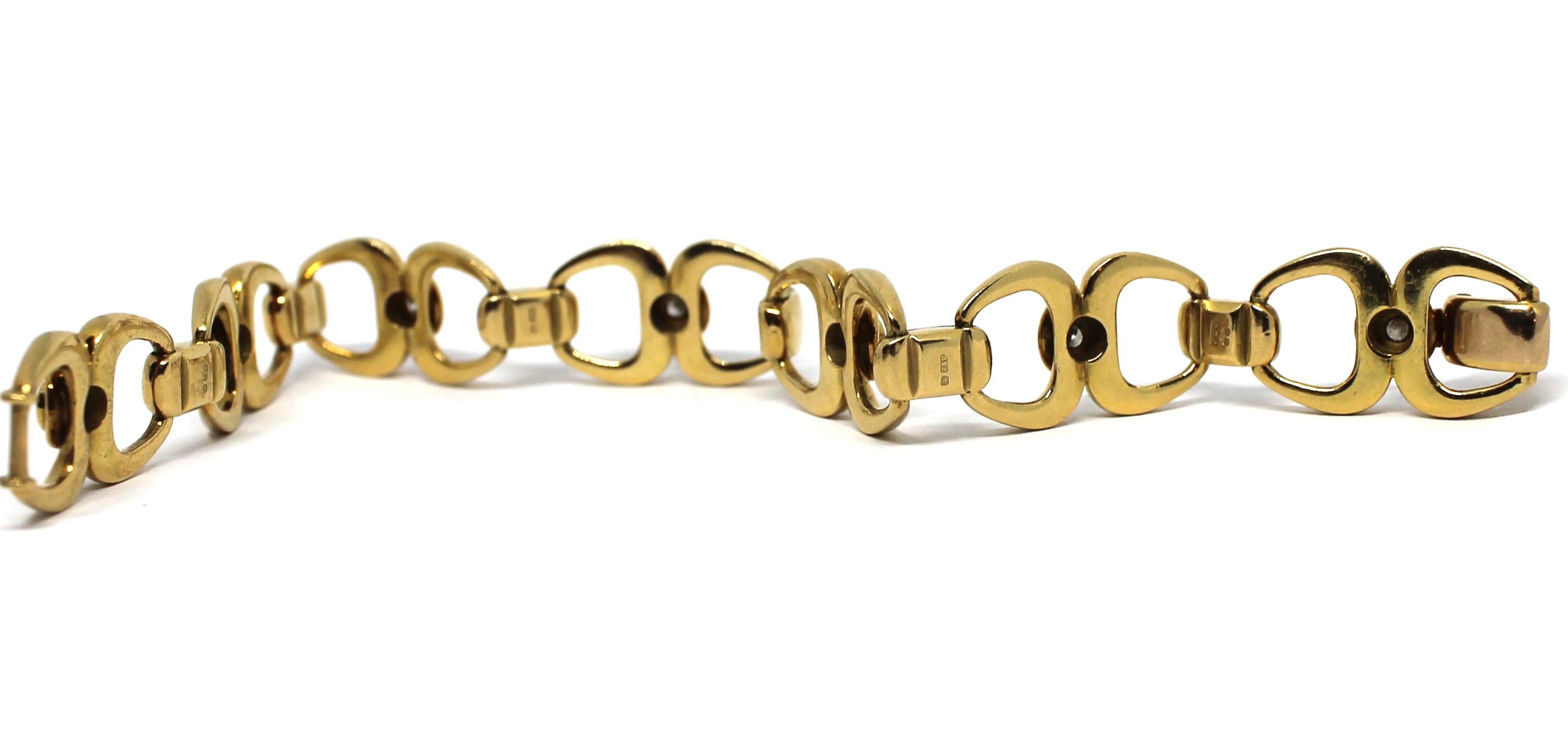 De Vroomen White Diamond and 18 Karat Yellow Gold Collet Set 1979 Bracelet In Good Condition For Sale In London , GB