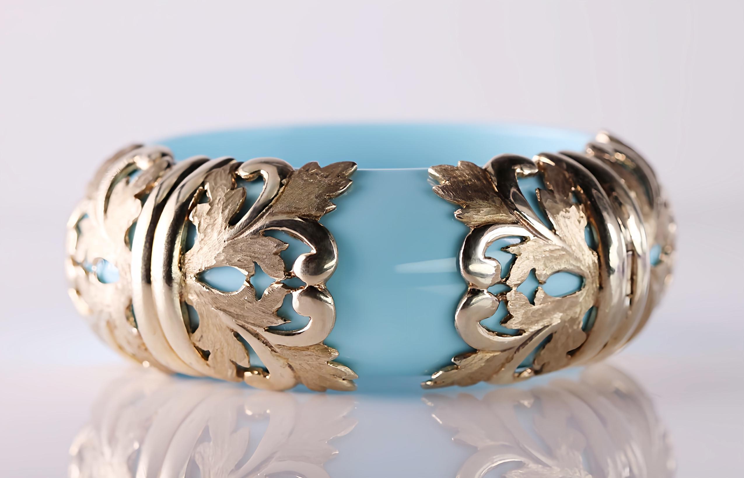 Women's or Men's “Dea Collection”: Handcrafted Plexiglass Bracelet with Gold Plated Silver Leaves For Sale