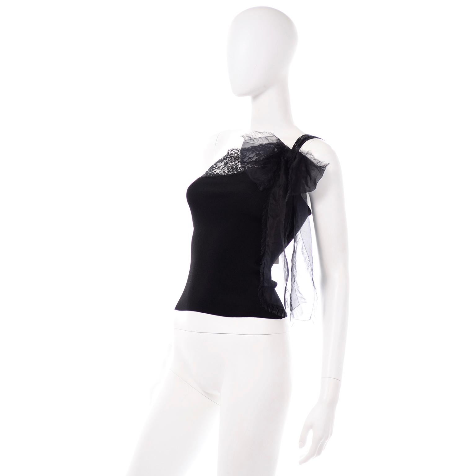 Top monospalla in maglia e pizzo nero di Valentino con fusciacca e cartellini originali In condizioni Nuovo a Portland, OR