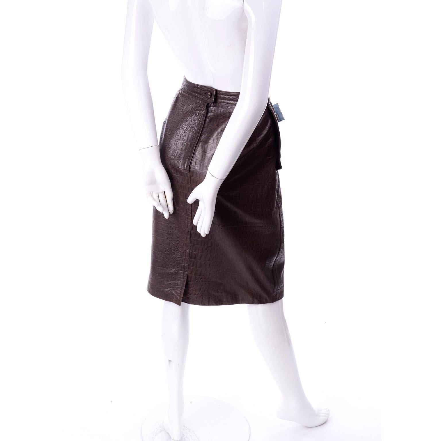 Black Deadstock Vintage New Valentino Alligator Print Embossed Leather Pencil Skirt For Sale