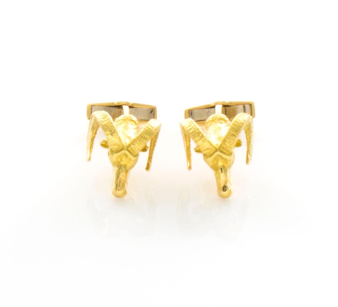 Cufflinks crafted of 18k yellow gold and featuring a rams head figural detailed design fully hallmarked on stem. Stunning Designer craftsmanship as England's oldest family jeweller, Deakin & Francis have been producing & manufacturing the world's
