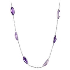 Deakin &amp;amp; Francis Halskette aus 18 Karat Weißgold mit hellem und dunklem Amethyst im Marquiseschliff