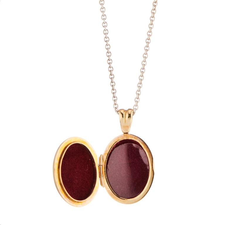 Contemporary Deakin & Francis 18 Karat Yellow Gold Red and Black Enamel Locket For Sale
