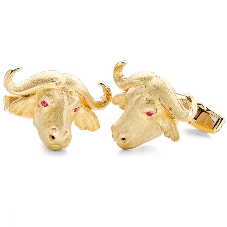 DEAKIN & FRANCIS, Piccadilly Arcade, London

At Deakin & Francis we love our animal inspired pieces. These 18ct yellow gold buffalo head cufflinks are no exception. Made from the finest 18ct yellow gold, these buffalos feature striking ruby eyes.