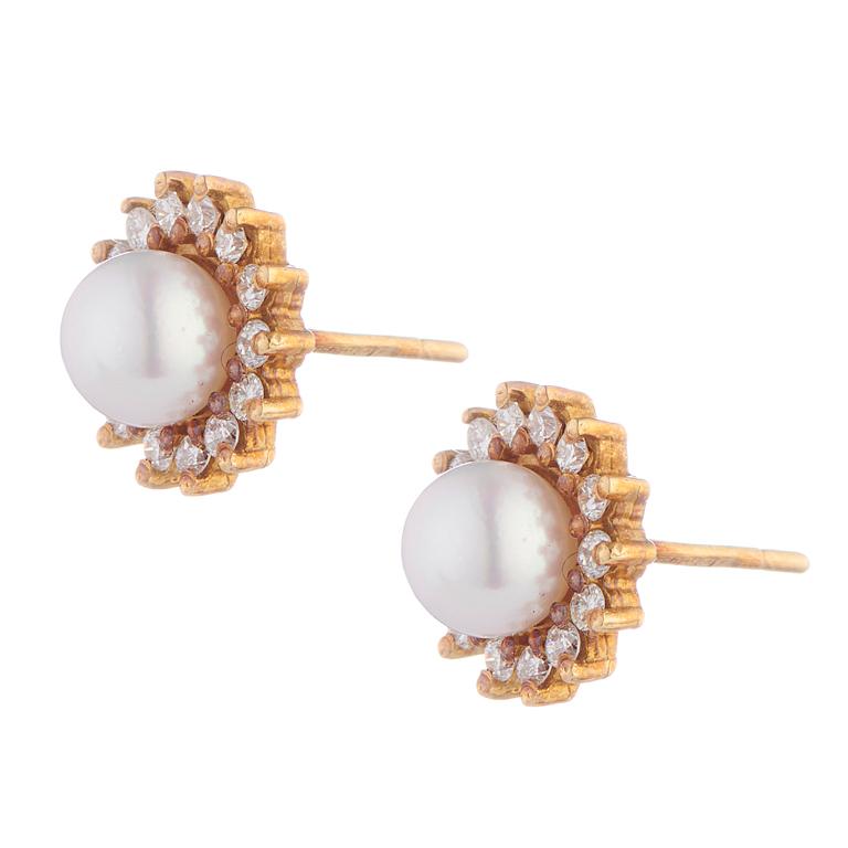 Contemporary Deakin & Francis 18Kt Yellow Gold Diamond and Cultured Pearl Cluster Earrings For Sale