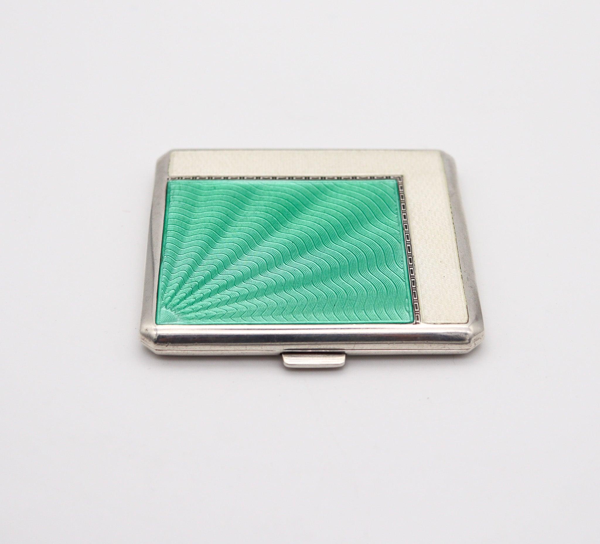 DEAKIN & FRANCIS 1935 Caja de esmalte verde guilloché de Birmingham en plata de ley 925 Art Decó en venta
