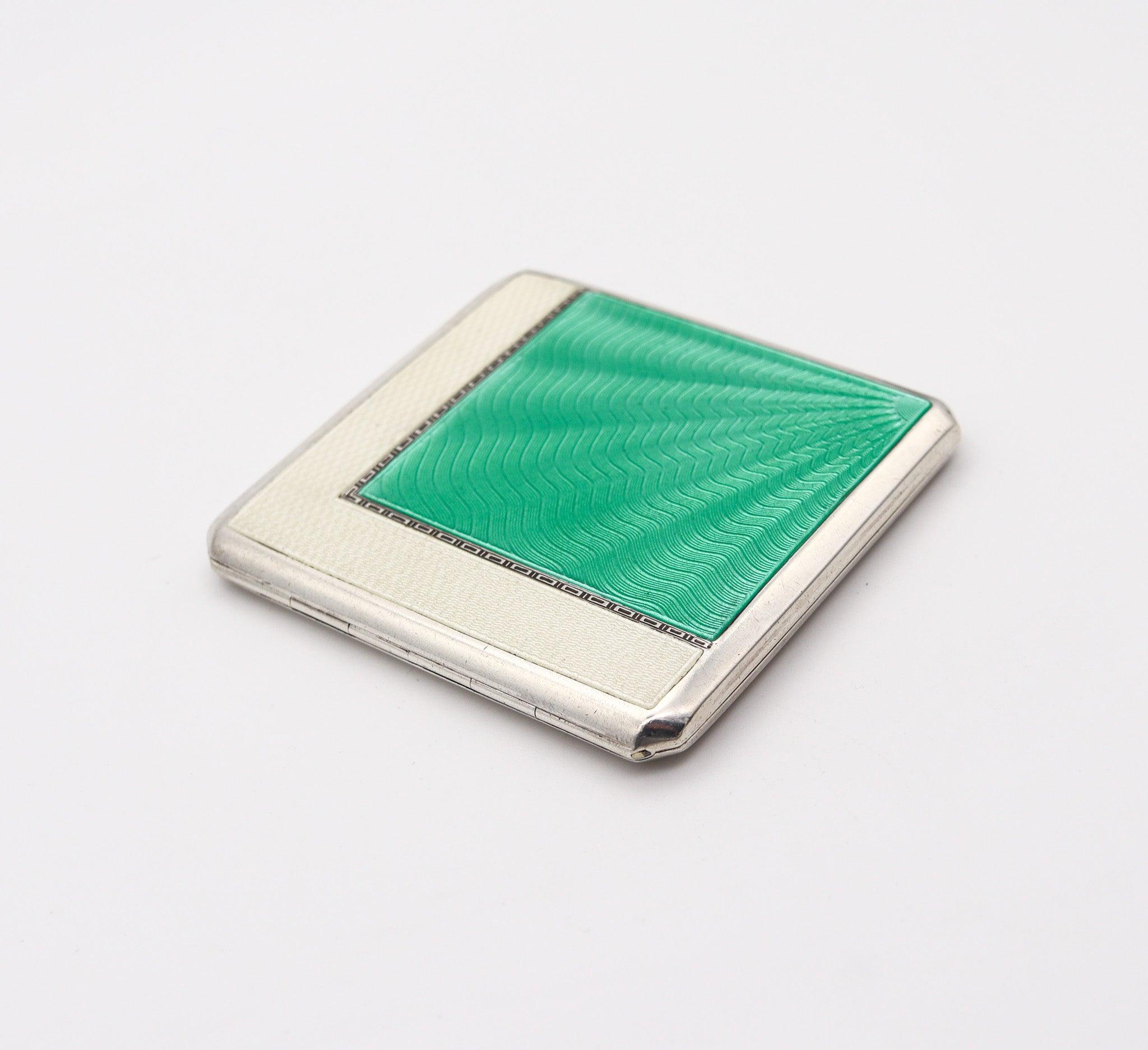DEAKIN & FRANCIS 1935 Caja de esmalte verde guilloché de Birmingham en plata de ley 925 Inglés en venta