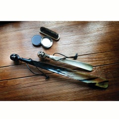 Deakin & Francis Large Shoehorn with Matte Black Skull Head