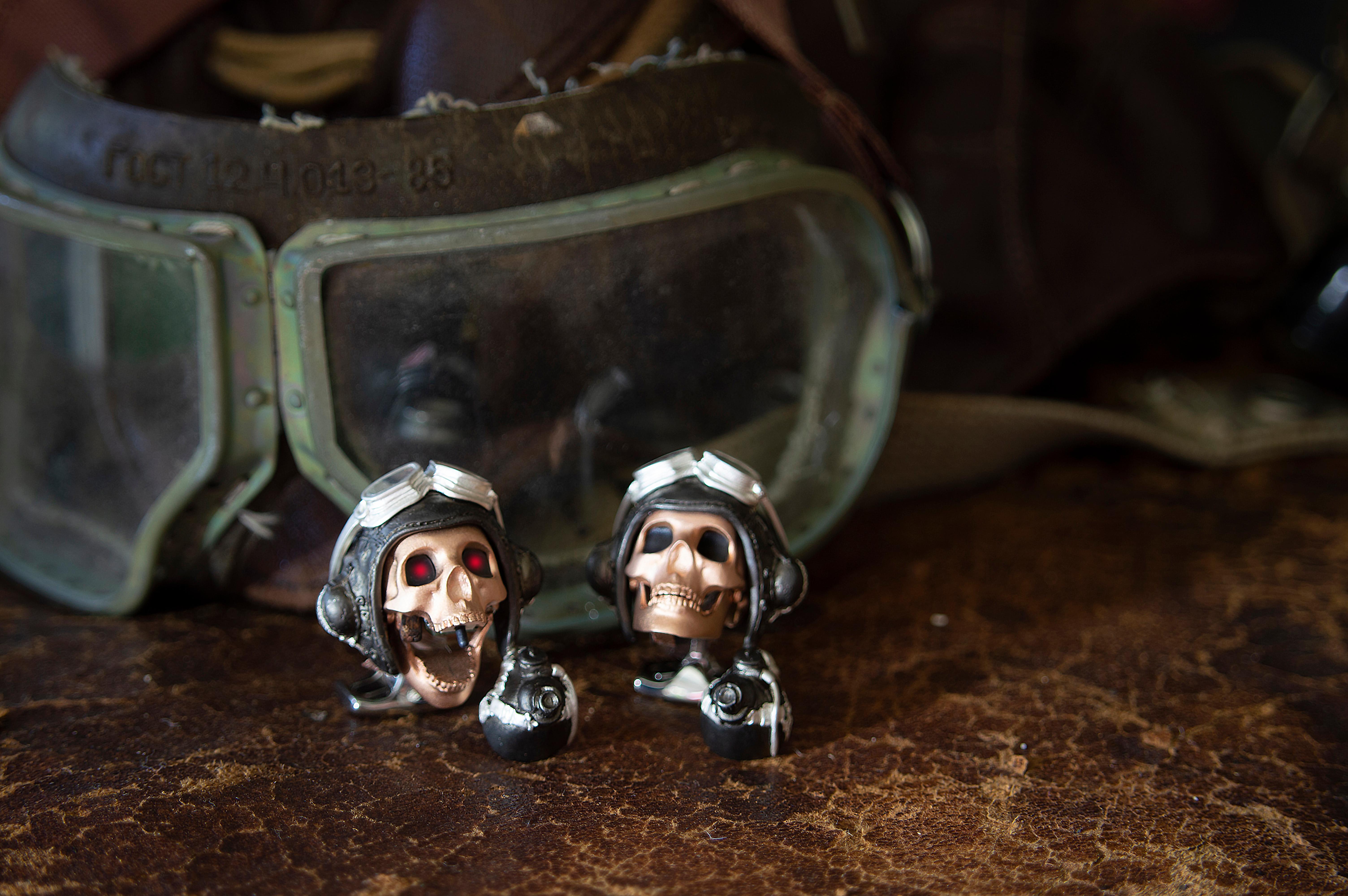 DEAKIN & FRANCIS, Piccadilly Arcade, London

Truly one of a kind, these unique LED Pilot Skull Cufflinks are sure to get heads turning!

Designed not only to commemorate the centennial of the First World War, but also to mark the remarkable efforts