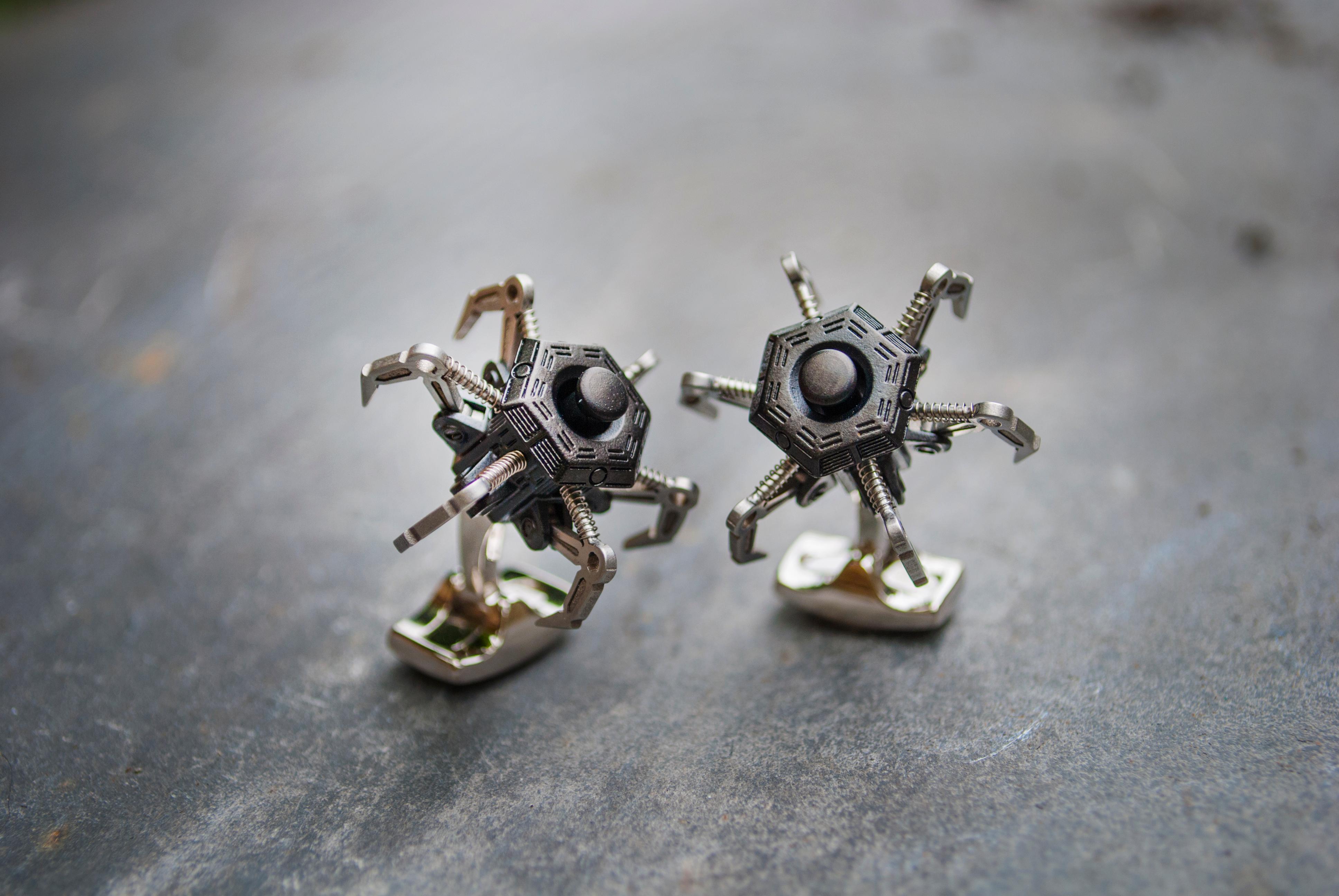 Contemporary Deakin & Francis Moveable Drone Cufflinks For Sale