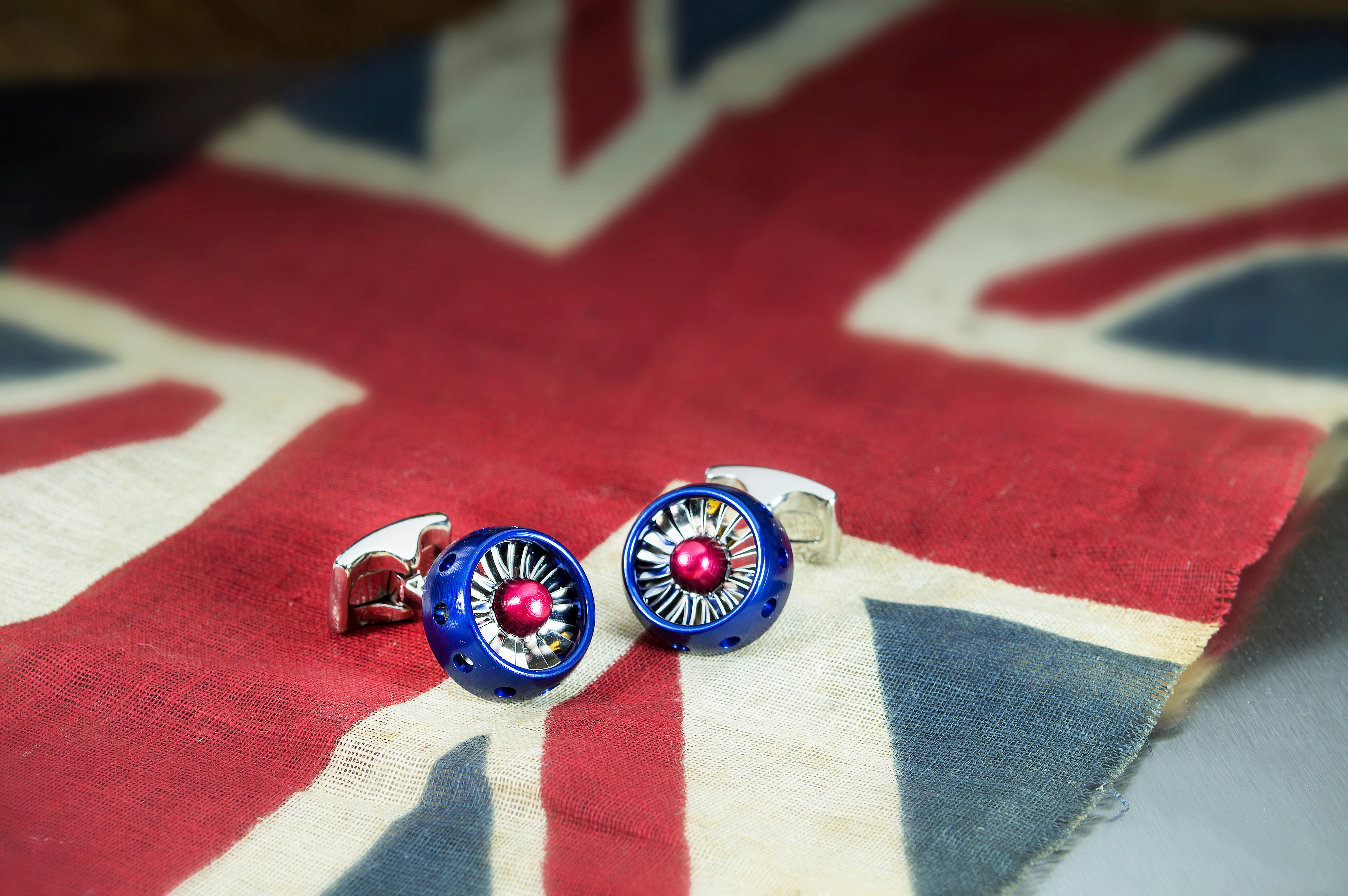 DEAKIN & FRANCIS, Piccadilly Arcade, London

Made from aircraft grade aluminium, these JET turbine engine cufflinks have been beautifully engineered to the highest standards. With a realistic nose cone, the double stamped blades sit on