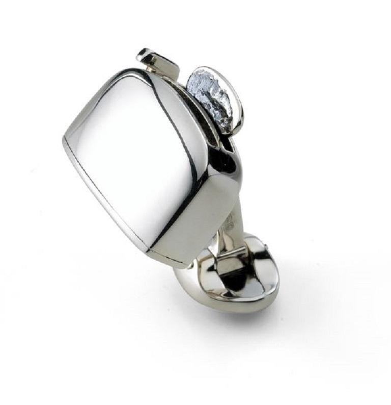 DEAKIN & FRANCIS, Piccadilly Arcade, London

These sterling silver toaster cufflinks come with a deliciously charming pop-up piece of toast, and a small domed oval spring link. For chefs, friends who stay too long at the weekend and amateur cooks
