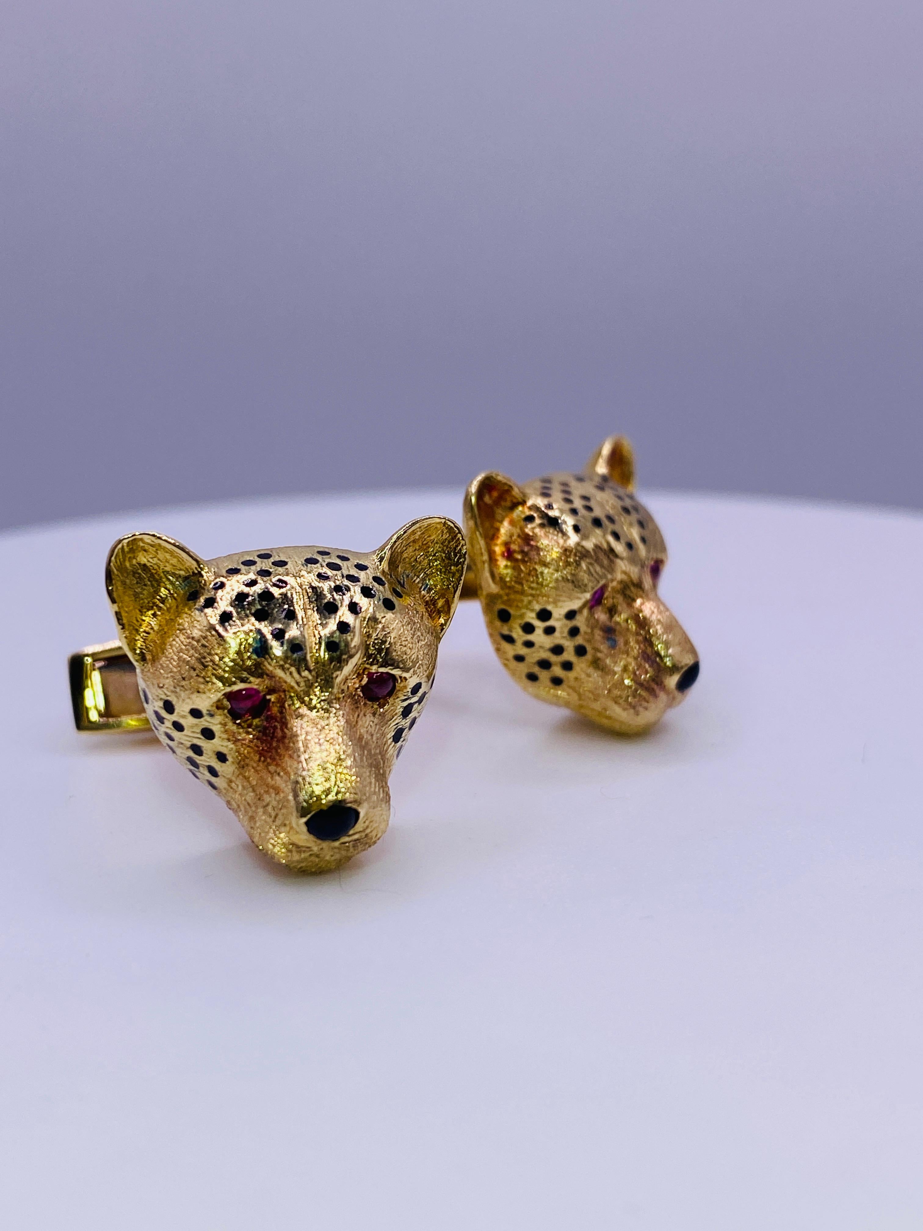 Deakin & Francis Yellow Gold Enamel Ruby Leopard Cuff Links In Good Condition For Sale In DALLAS, TX