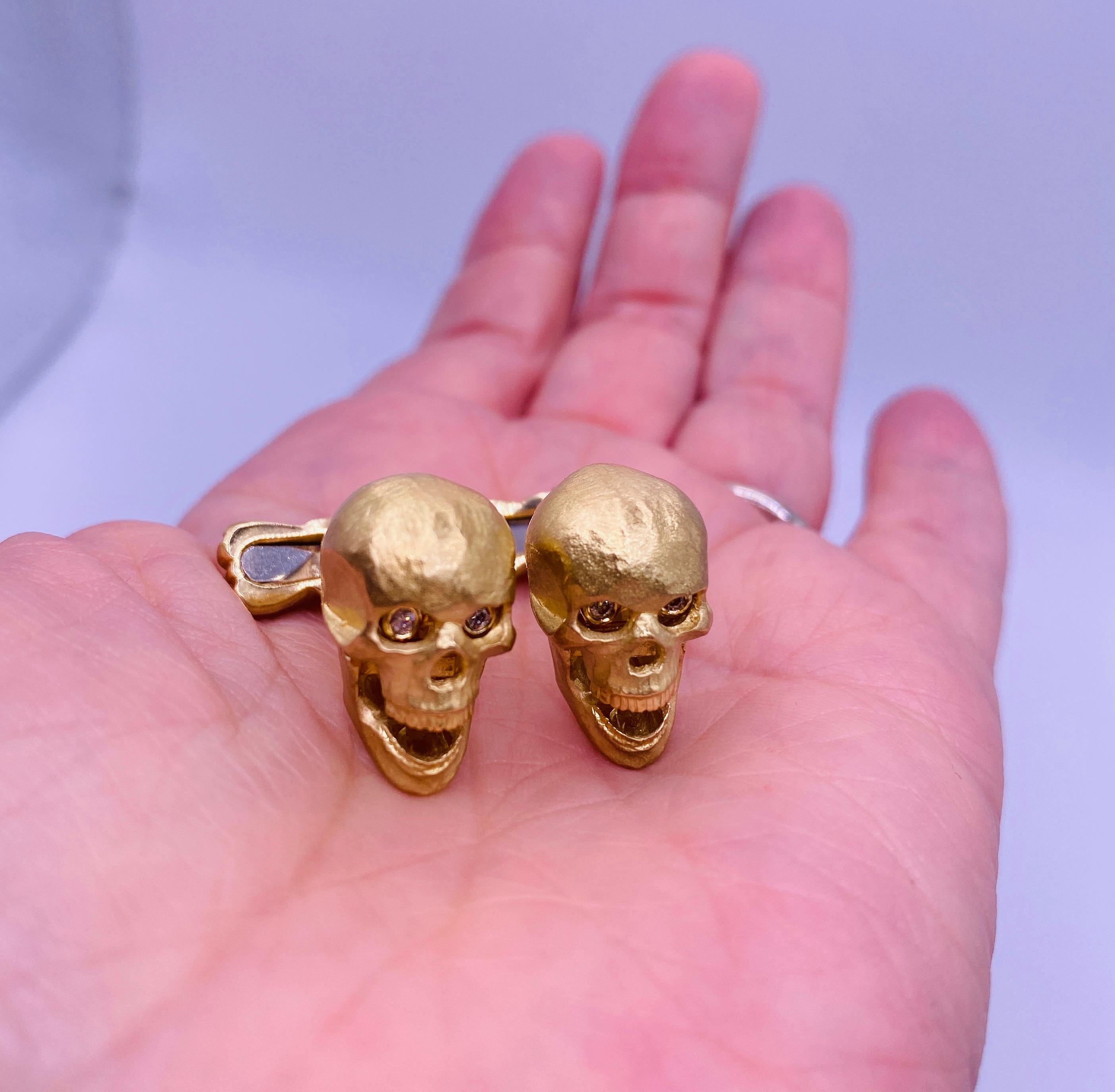 Deakin & Francis 18k yellow gold 0.12 carat total weight diamond skull cuff links with popping diamond eyes. 18.1Dwt MSRP $11,505