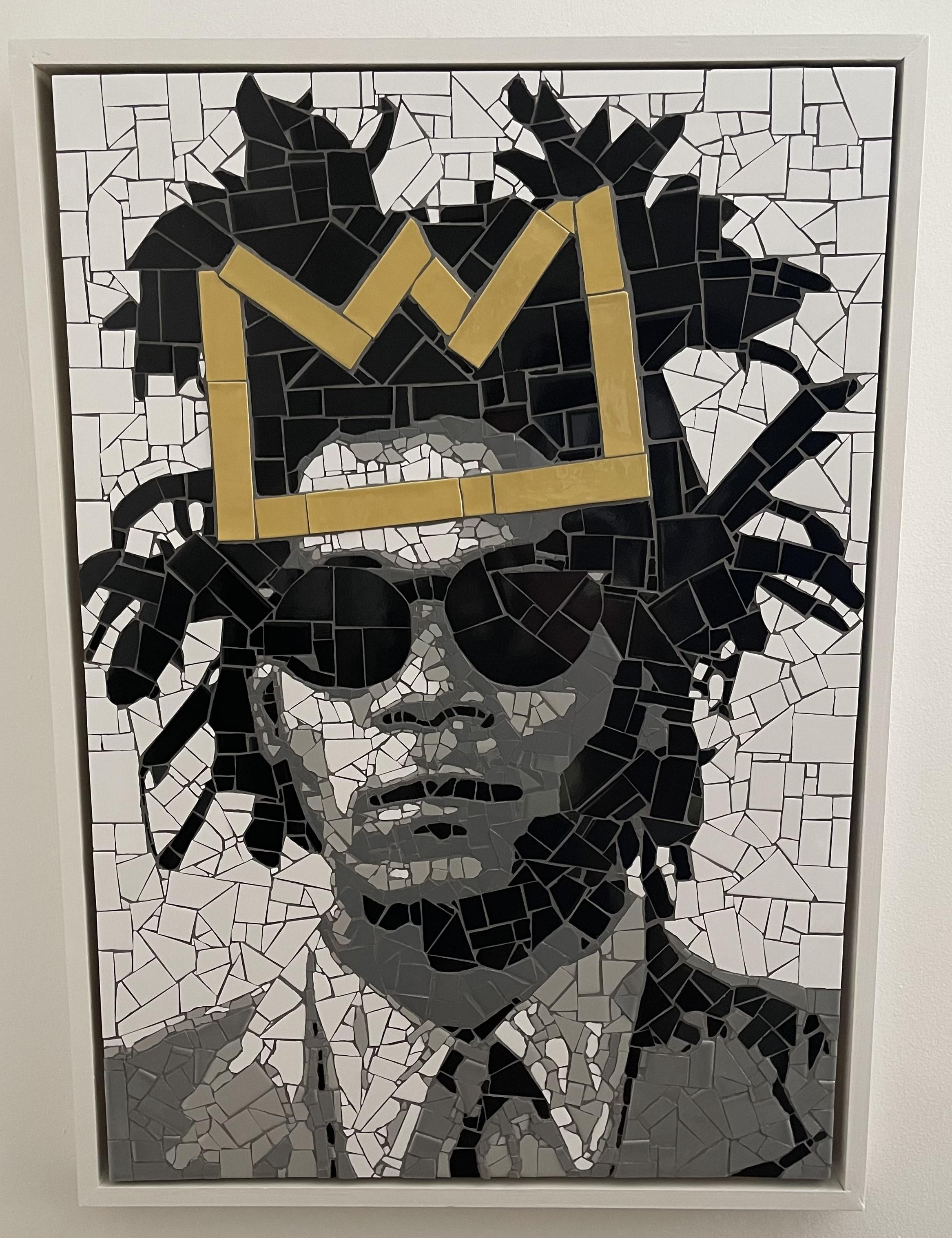 Retrato de Jean-Michel Basquiat creado con mosaicos de azulejos cortados a mano.  Técnica mixta, 36 x 25,5, enmarcado a 38 x 27,5.  

Decano  Moore es una artista emergente afincada en Nueva York. Al ser autodidacta, Dean ha experimentado con