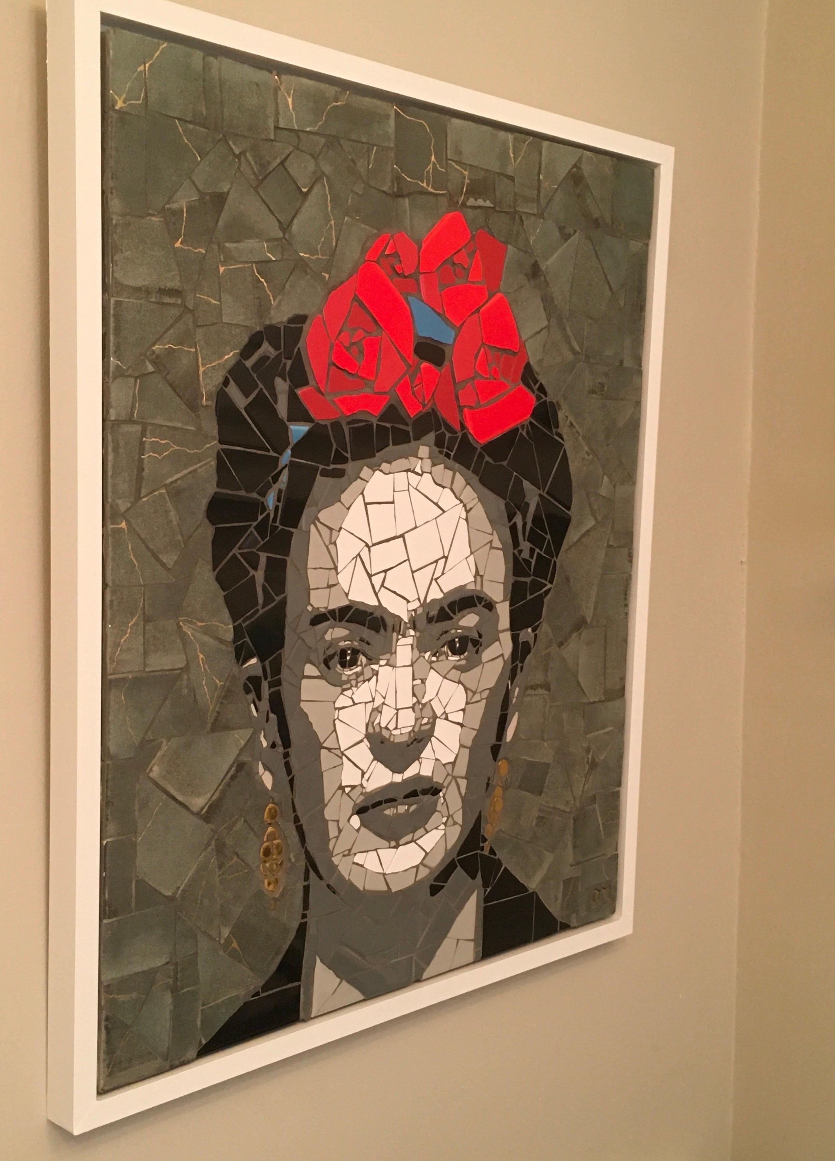 Frida Kahlo, mosaico, ritratto, opera d'arte originale, dimensionale - Mixed Media Art Contemporaneo di Dean Moore