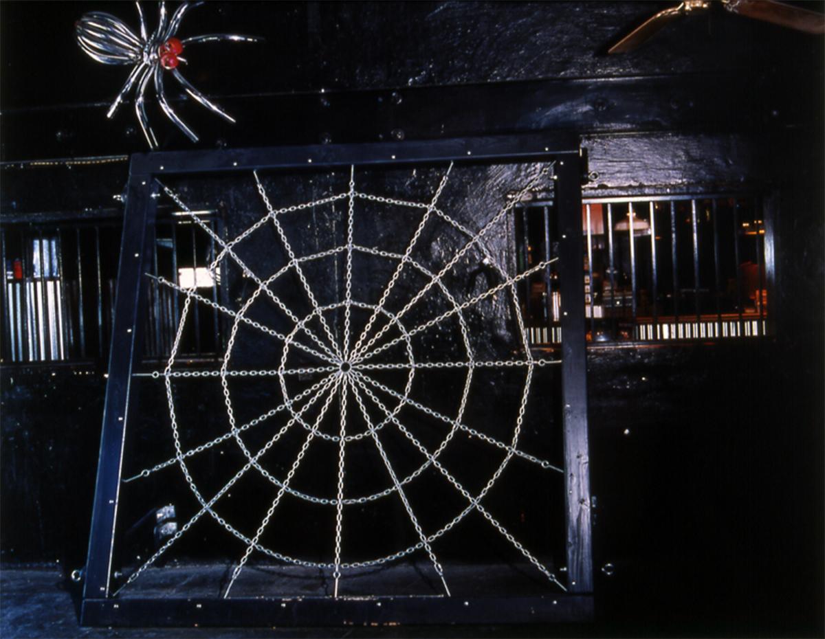 Guantelete II (Entrada posterior) - Photograph de Dean Sameshima
