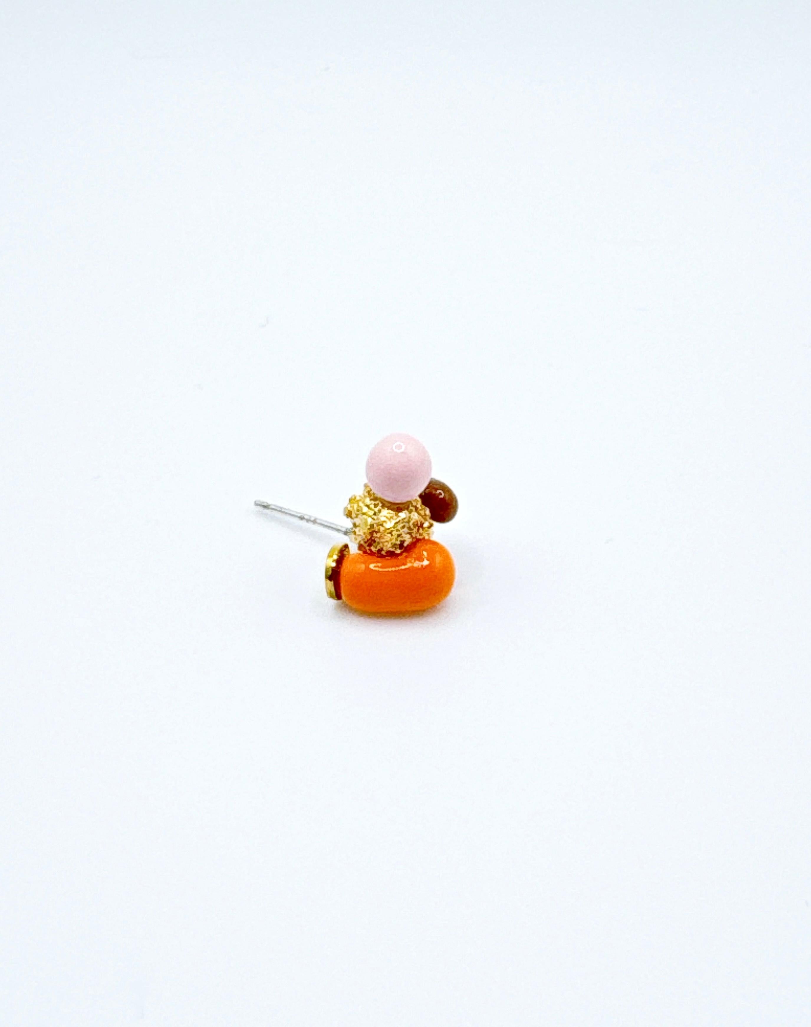 Dear, the Pieces of Memories, 2024, Stud Earrings In New Condition For Sale In Brooklyn, NY
