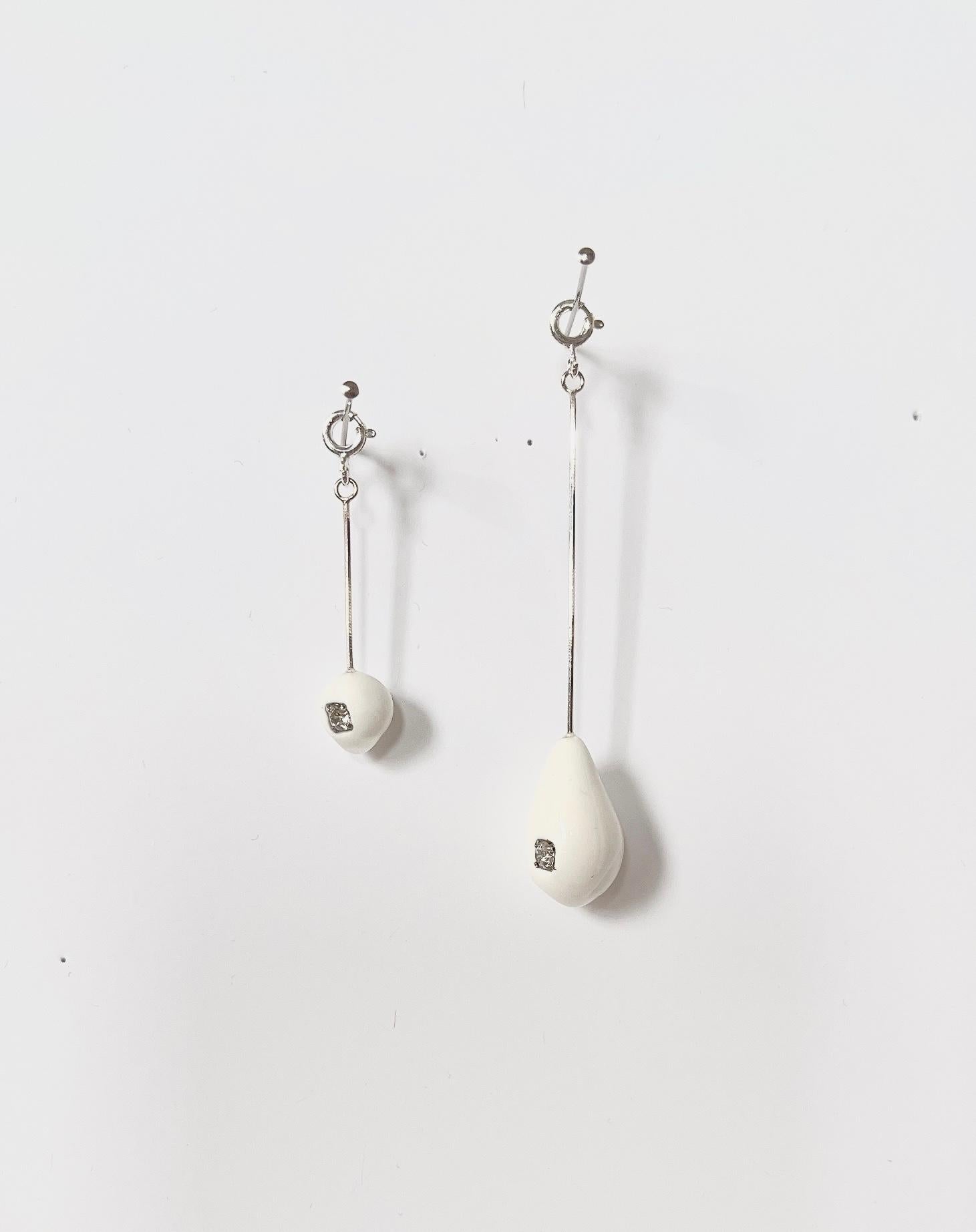 DEAR U Crystal Post Earrings In New Condition For Sale In Brooklyn, NY