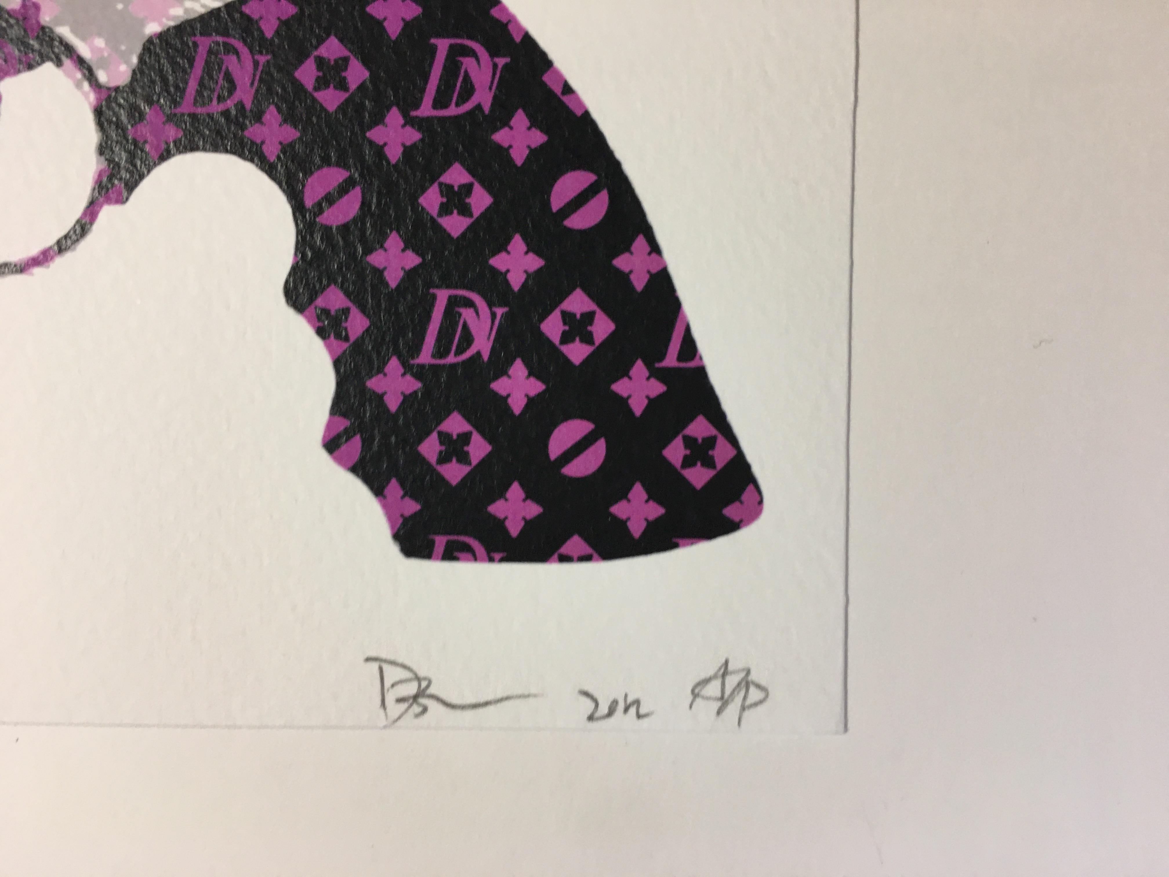 Death NYC -  Gun DN purple - 2012
Sérigraphie signée, numérotée et datée au crayon
2 certificats de l'artiste
21x15
prix : 49 euro
