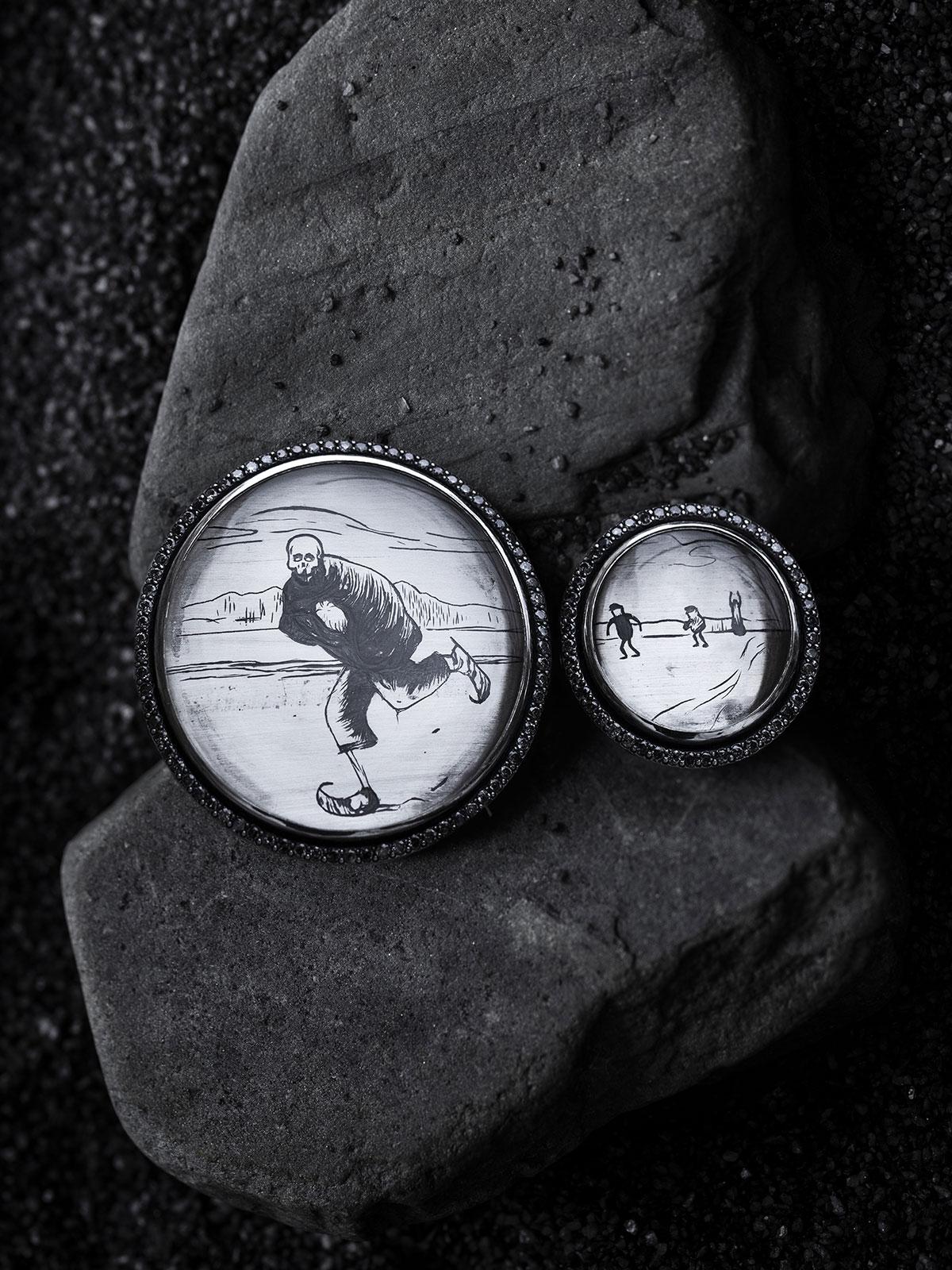 En venta: Death on Skates skull Ring in Platinum, Silver, Rock Crystal and Diamonds  2