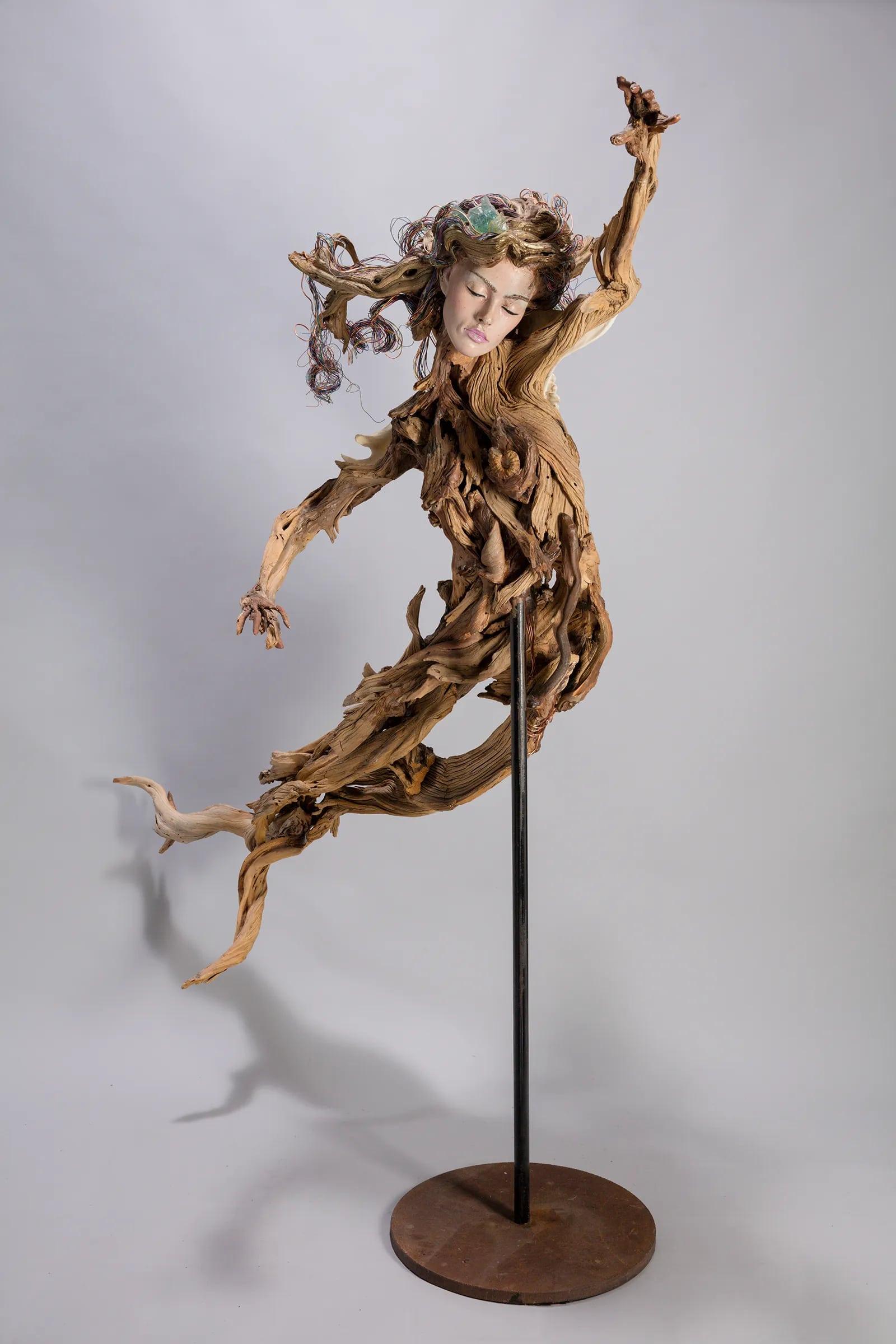 Figurative Sculpture Debbie Korbel - Sculpture figurative surréaliste, Siren