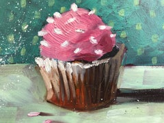 Petite nature morte, petit gateau, givre rose, fond vert et blanc « For a Friend »