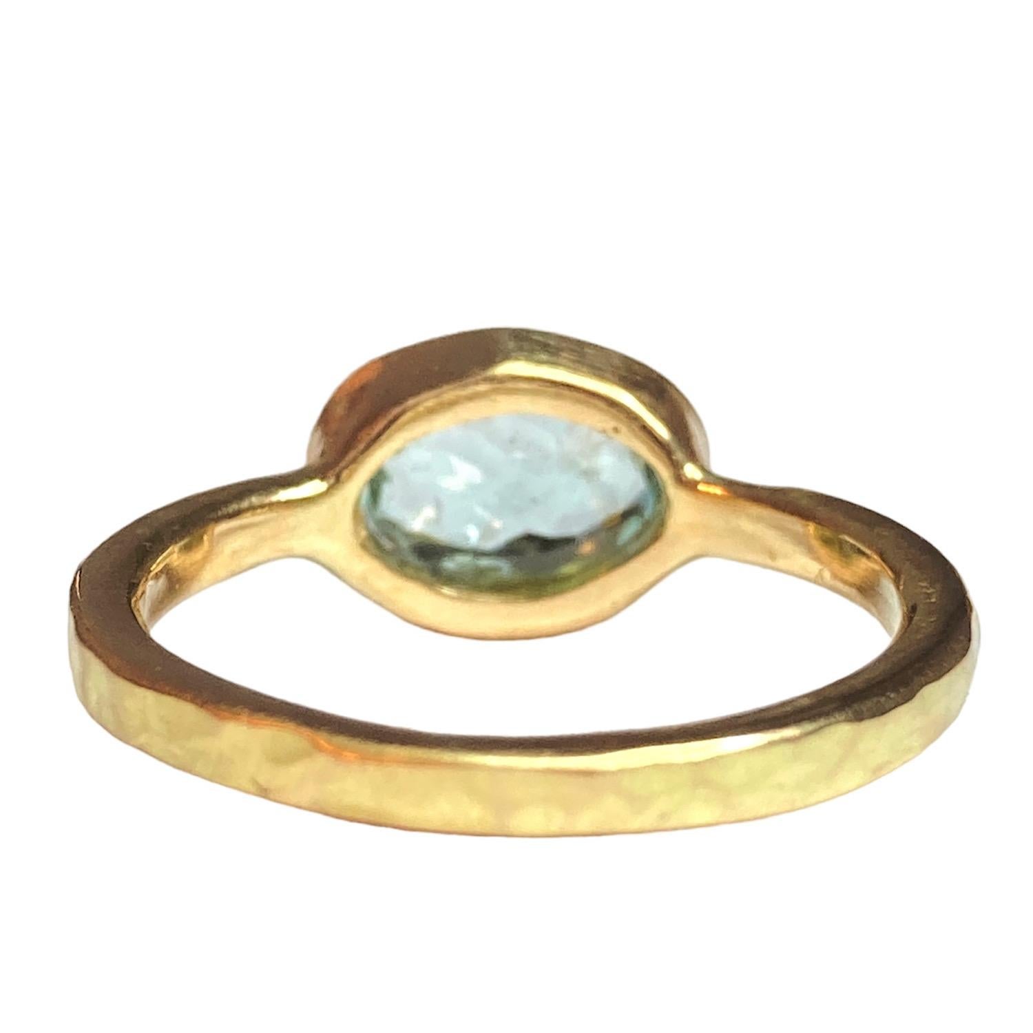 Taglio ovale Anello Deborah Murdoch in oro blu Paraiba 18 carati in vendita