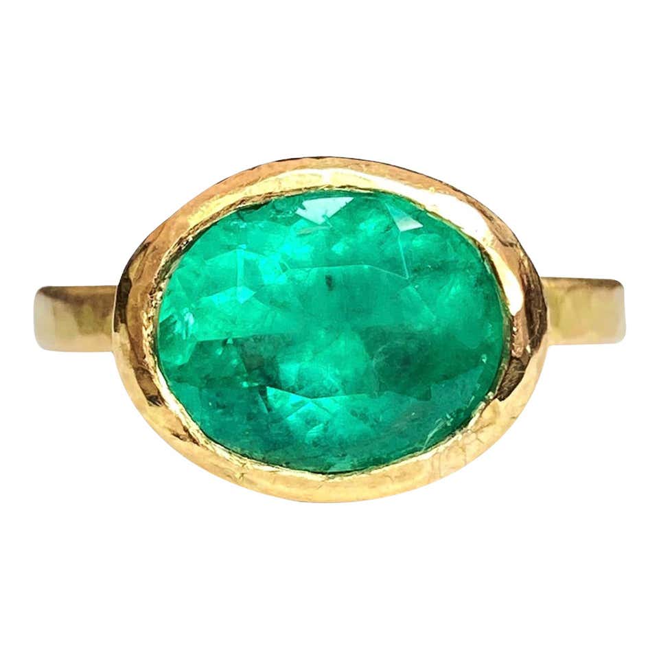 2.56 Carat Vintage Diamond Ring with Emeralds at 1stDibs