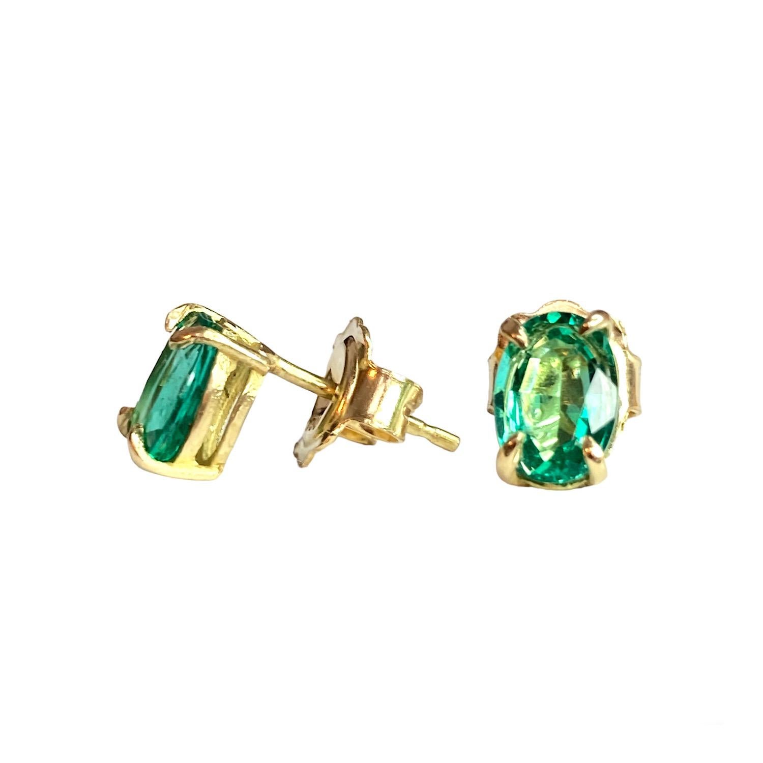 Women's or Men's Deborah Murdoch 18K Yellow Gold 1.32ct Emerald Earrings For Sale