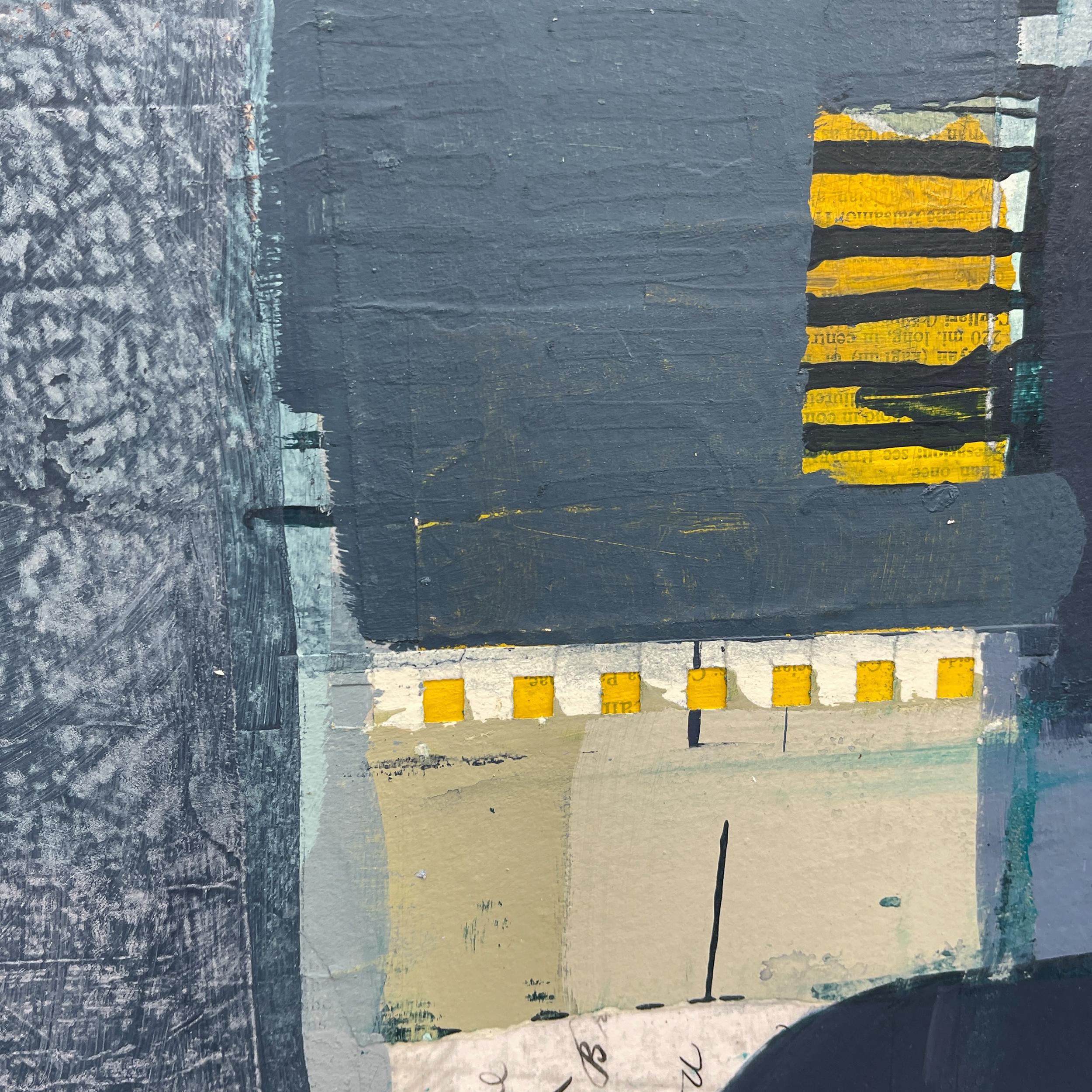 Un rompicapo - pittura astratta blu bianca beige marrone e collage su pannello in vendita 1