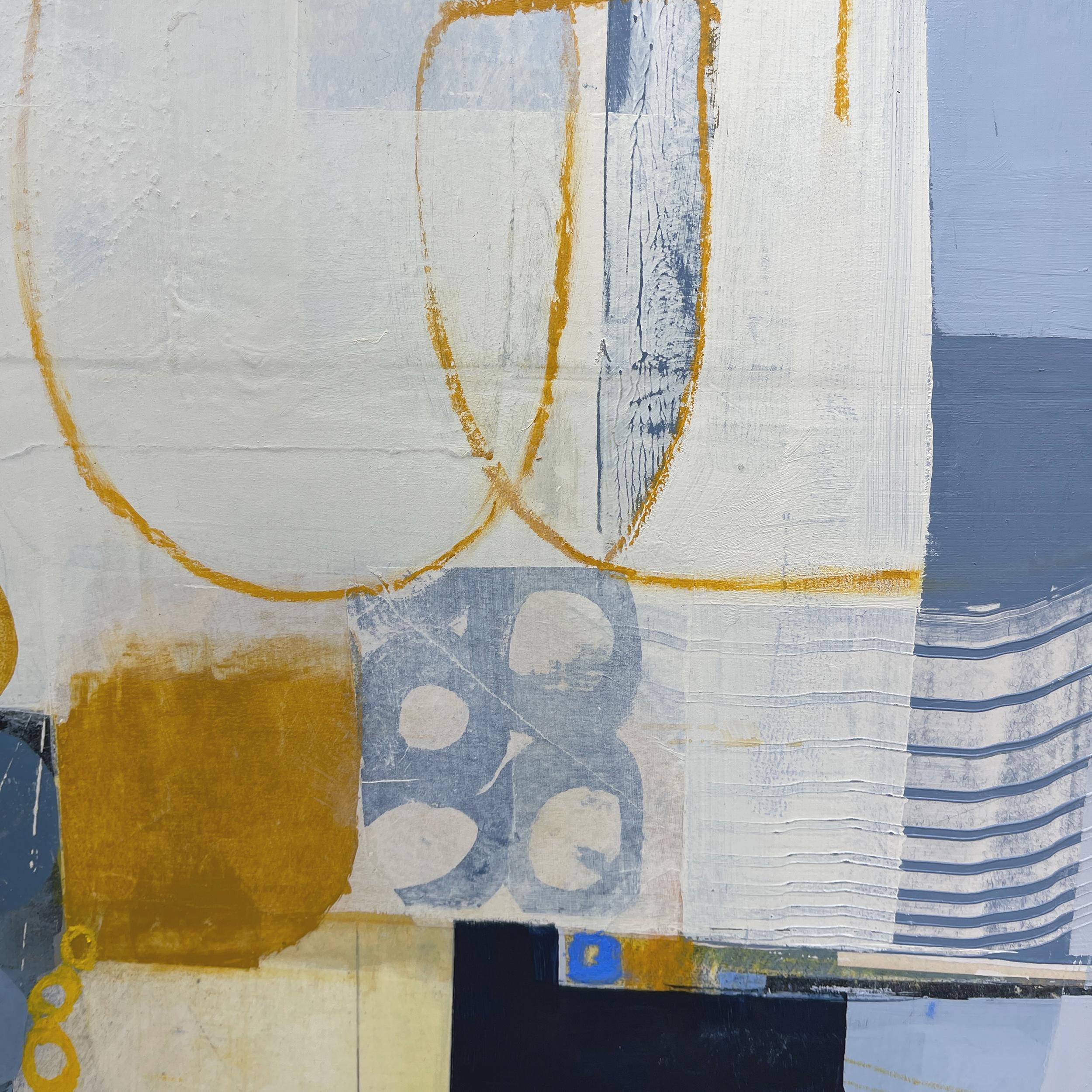 Misty Blue – abstraktes blau-weiß-beige-braunes Gemälde und Collage auf Tafel – Painting von Deborah T. Colter
