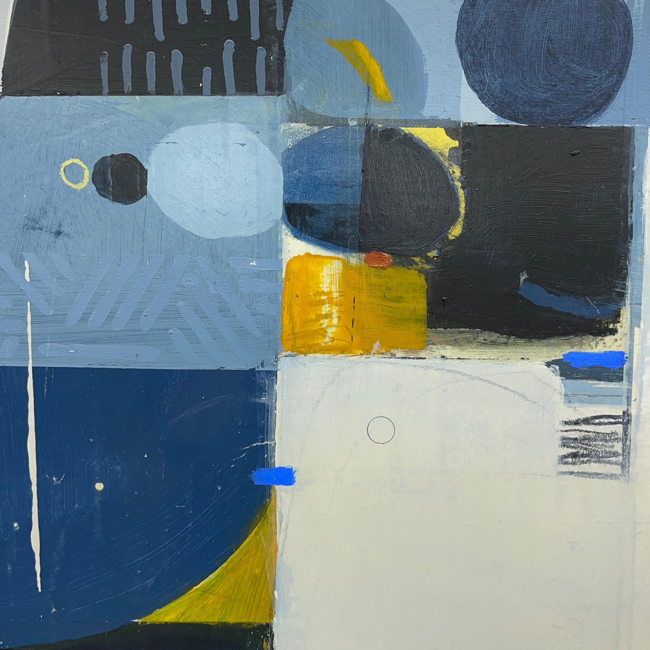 Misty Blue – abstraktes blau-weiß-beige-braunes Gemälde und Collage auf Tafel (Abstrakt), Painting, von Deborah T. Colter