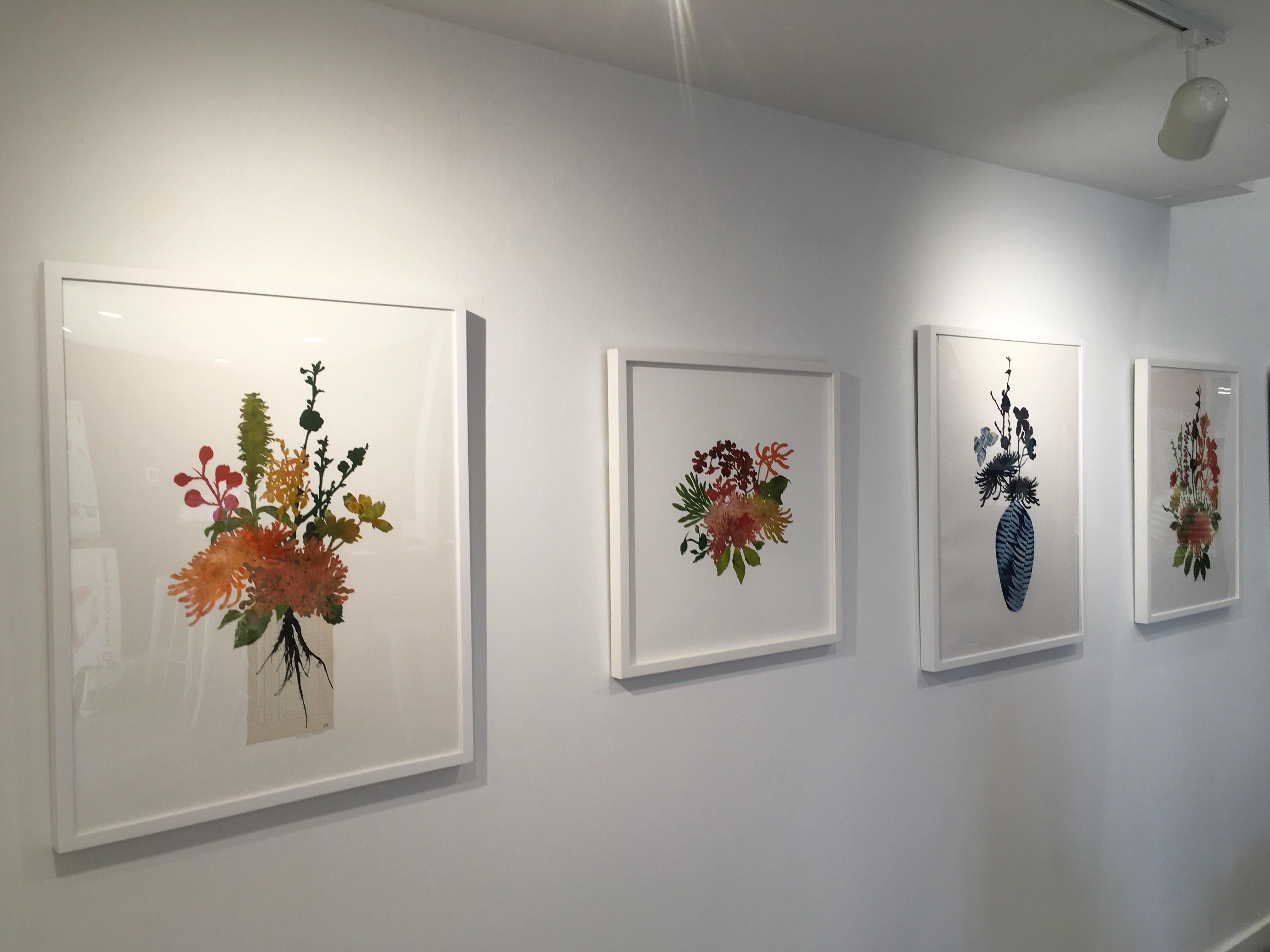 Blooms + Stems LC2023,  Botánico, Collage, Obra sobre papel, Floral, Vintage - Still-Life Painting Beige de Deborah Weiss