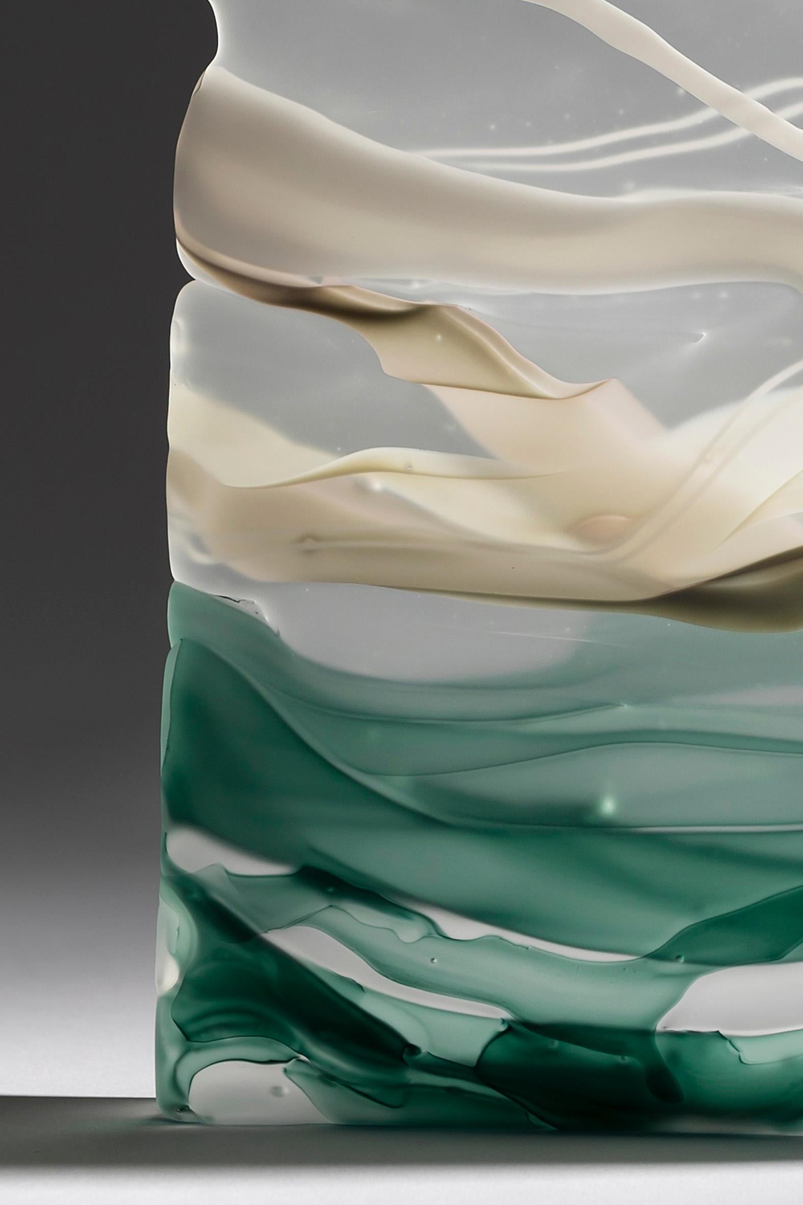Linework, scultura in vetro lavorato a mano e lucidato dall'australiana Debra Jurss. in vendita 1