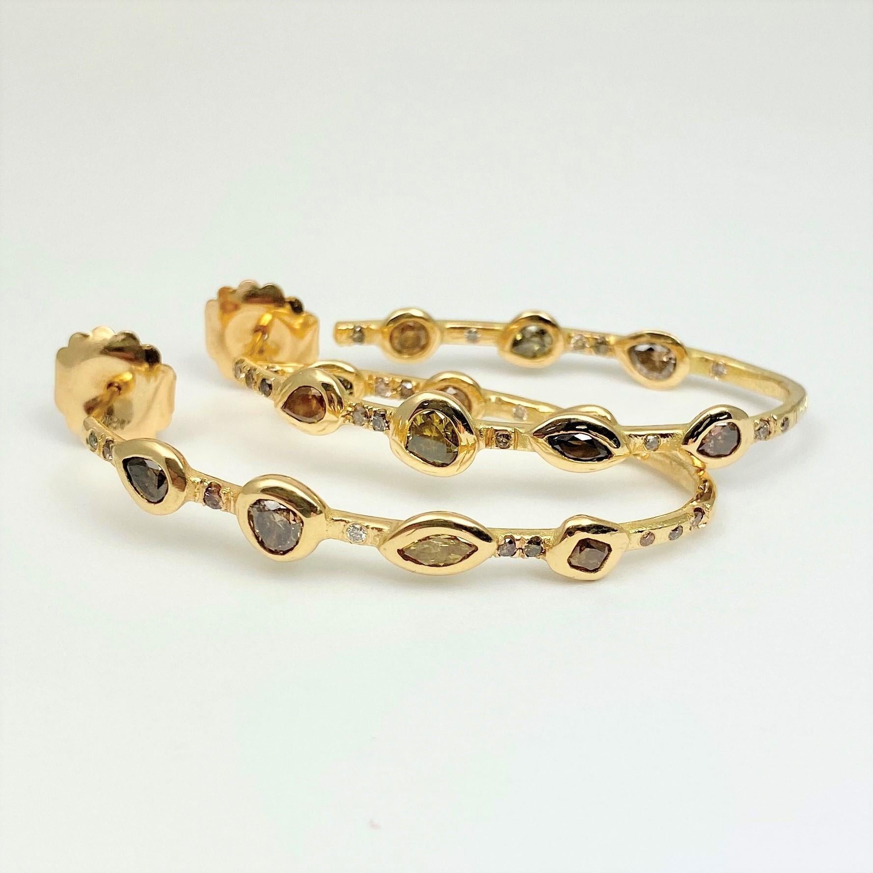 Pear Cut Debra Navarro Diamond and 18 Karat Gold Oval Stud Hoop Earrings 3.56 Carats For Sale