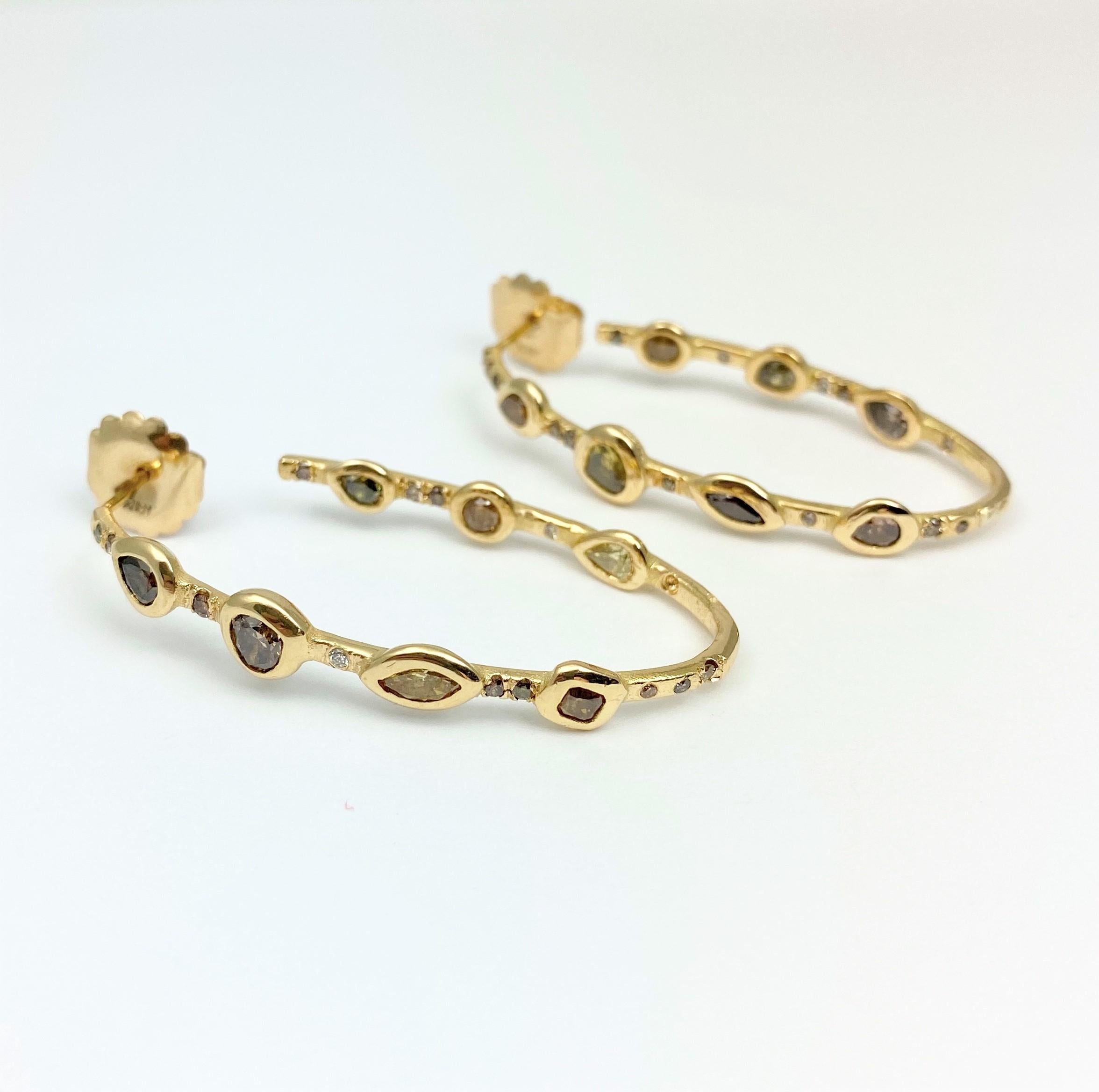Debra Navarro Diamond and 18 Karat Gold Oval Stud Hoop Earrings 3.56 Carats In New Condition For Sale In Wichita, KS