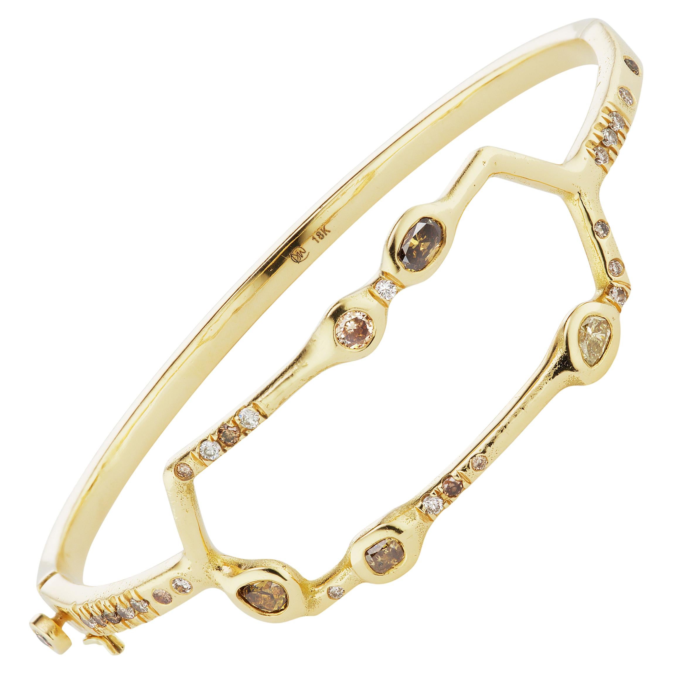 Debra Navarro Diamond and 18 Karat Yellow Gold Hexagon Hinged Bangle Bracelet For Sale