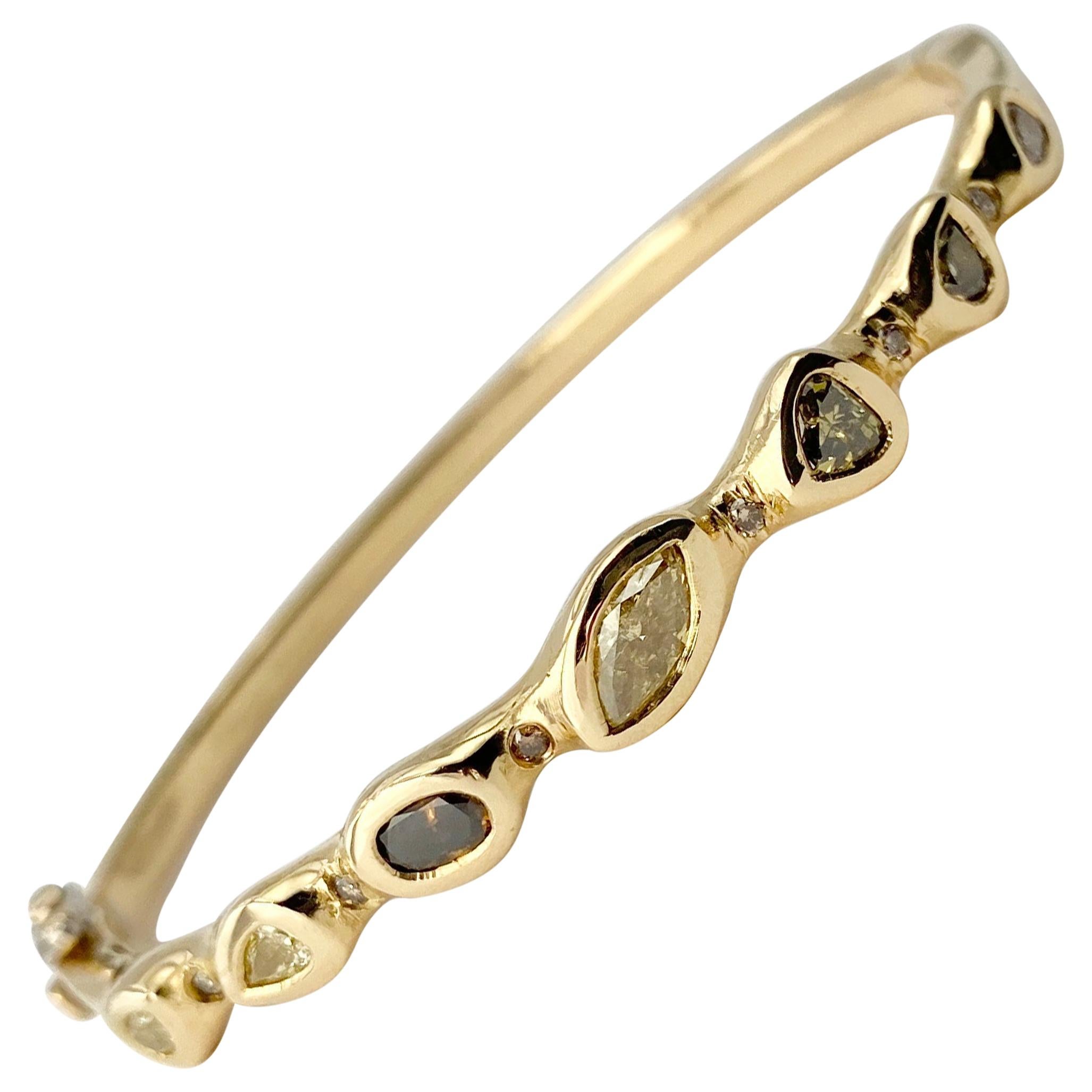 Debra Navarro Diamond and 18 Karat Yellow Gold Bangle Bracelet Hinged Bezel Set For Sale