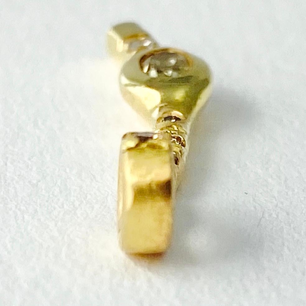 Debra Navarro Oval Diamond and 18 Karat Yellow Gold Stick Pendant Necklace In New Condition For Sale In Wichita, KS