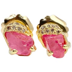 Debra Navarro Natural Pink Spinel and Diamond 18 Karat Yellow Gold Stud Earrings