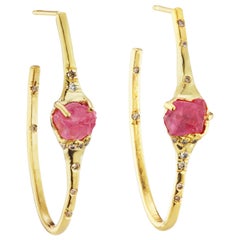 Debra Navarro Pink Spinel and Diamond 18 Karat Gold Hoop Earrings 3.29 Carats