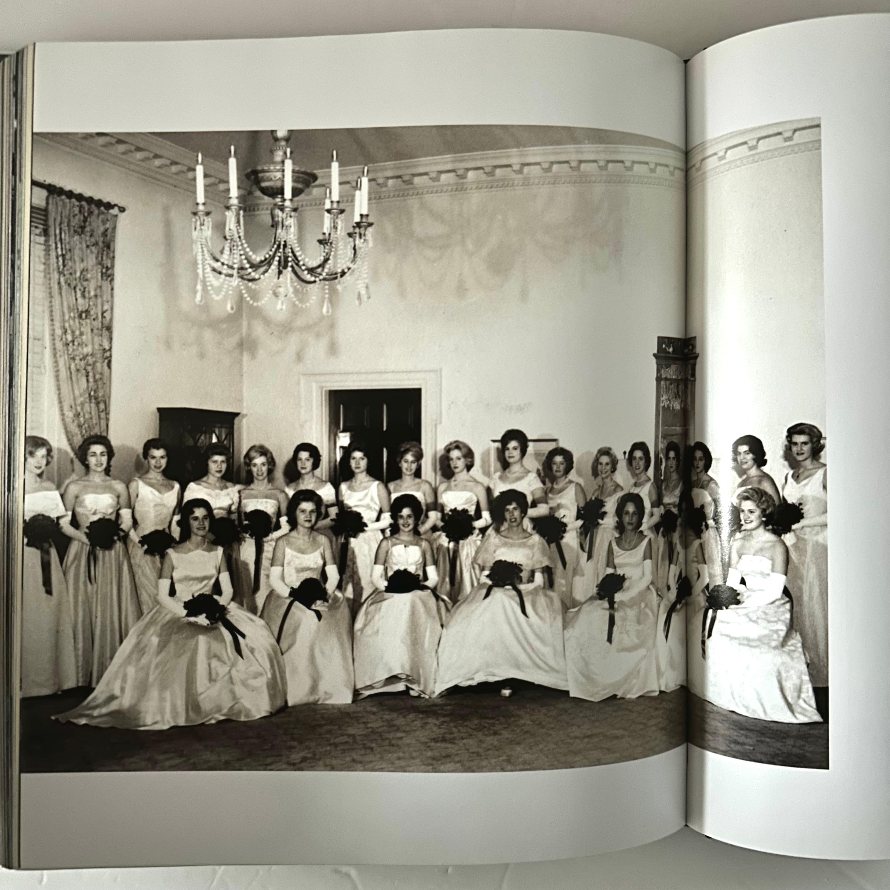 Contemporary Debutantes: When Glamour was Born - Diana Oswald - 1st edition, New York, 2013 For Sale