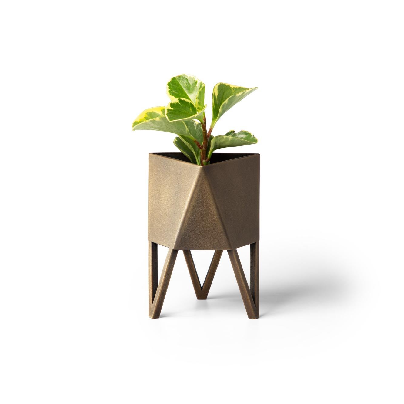 Small Deca Planter, Bluegreen, Steel, Indoor/Outdoor, Geometric, Force/Collide In New Condition In Seattle, WA