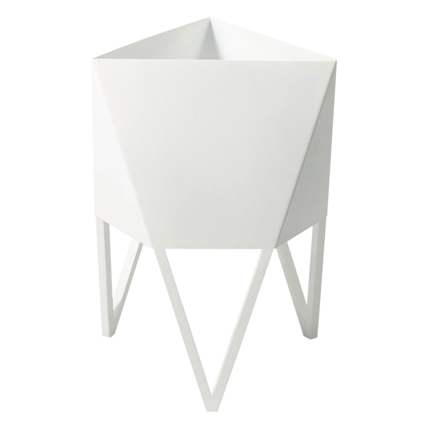 Deca Planter in White By Force/Collide, Size Small, 2023 For Sale