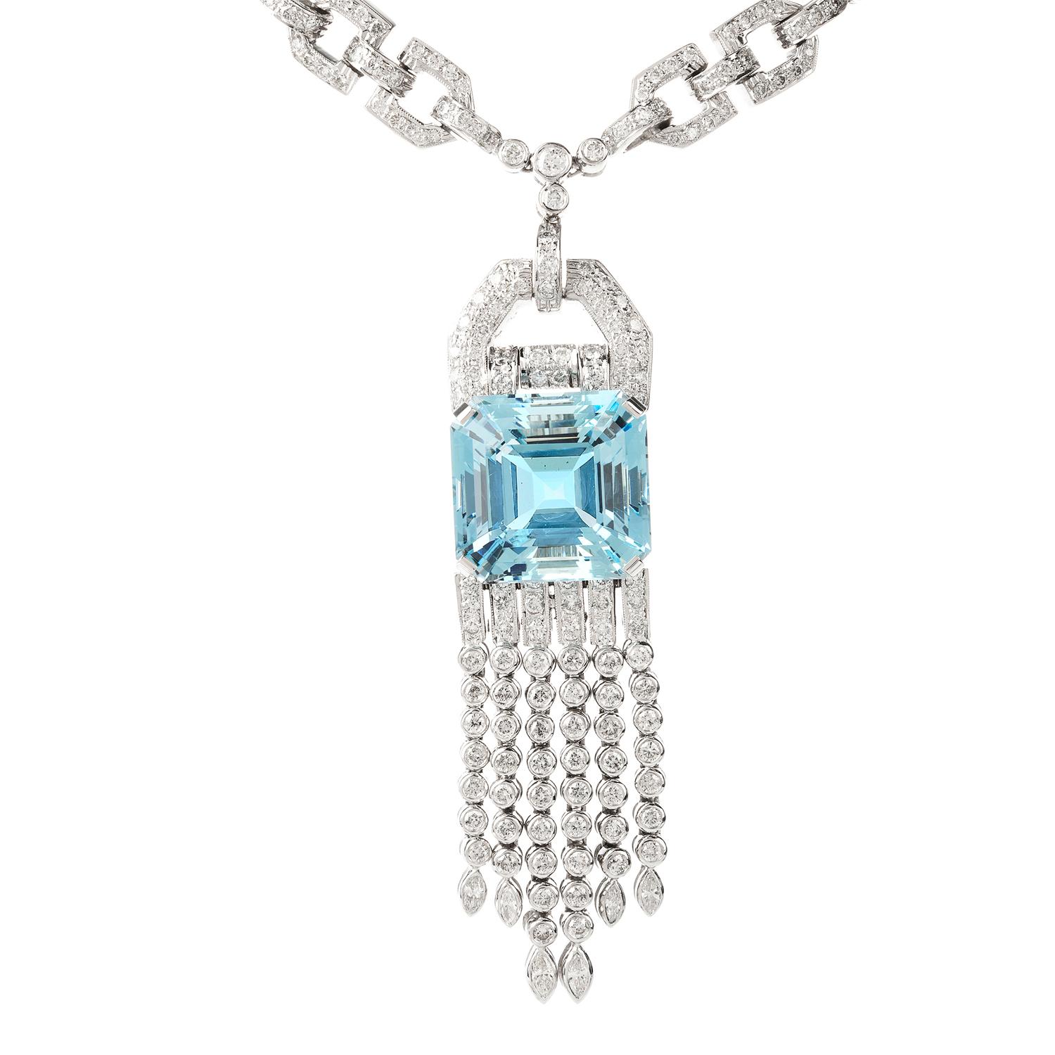 Decadent 11.21 Carat Diamond Asscher Aquamarine Chandelier 18K Choker Necklace In Excellent Condition In Miami, FL