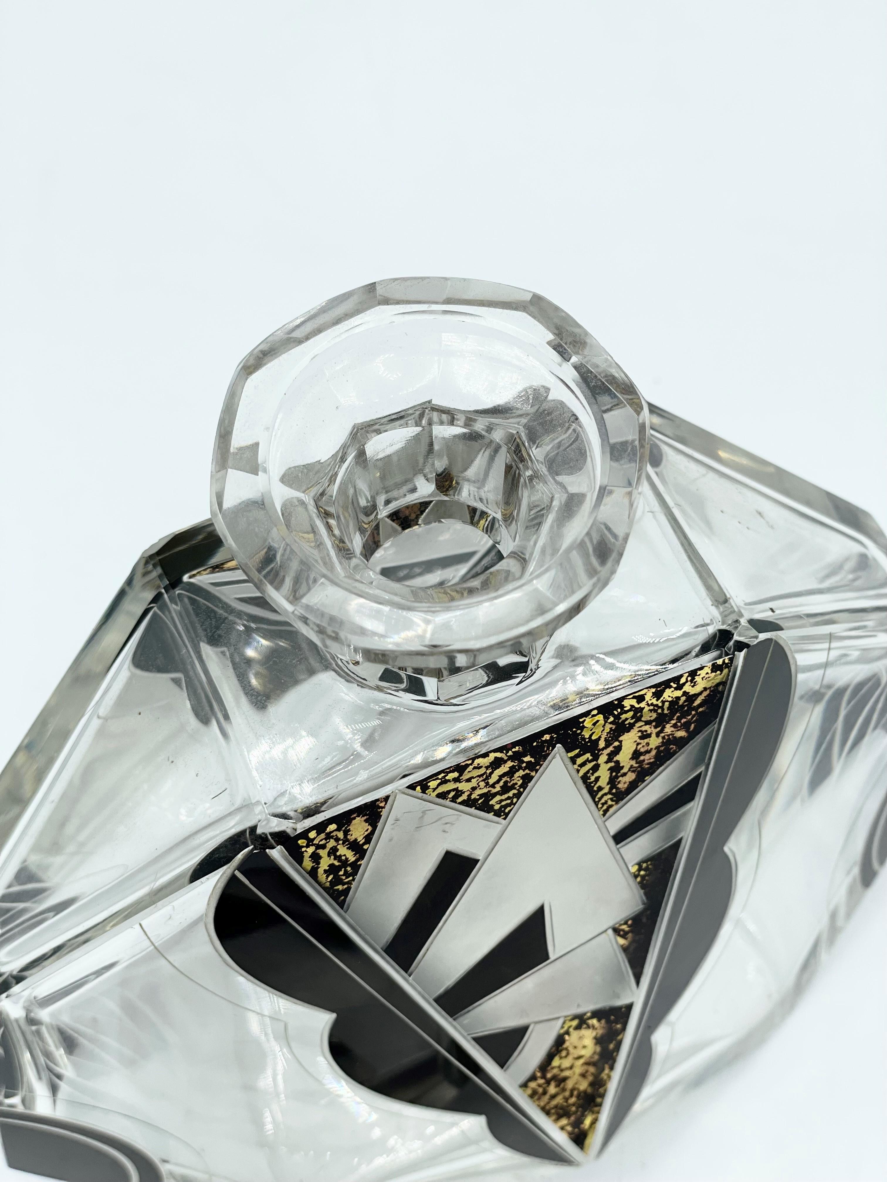 Flacon de Bohème décadent Art déco tchèque en cristal et émail des années 1930 en vente 3