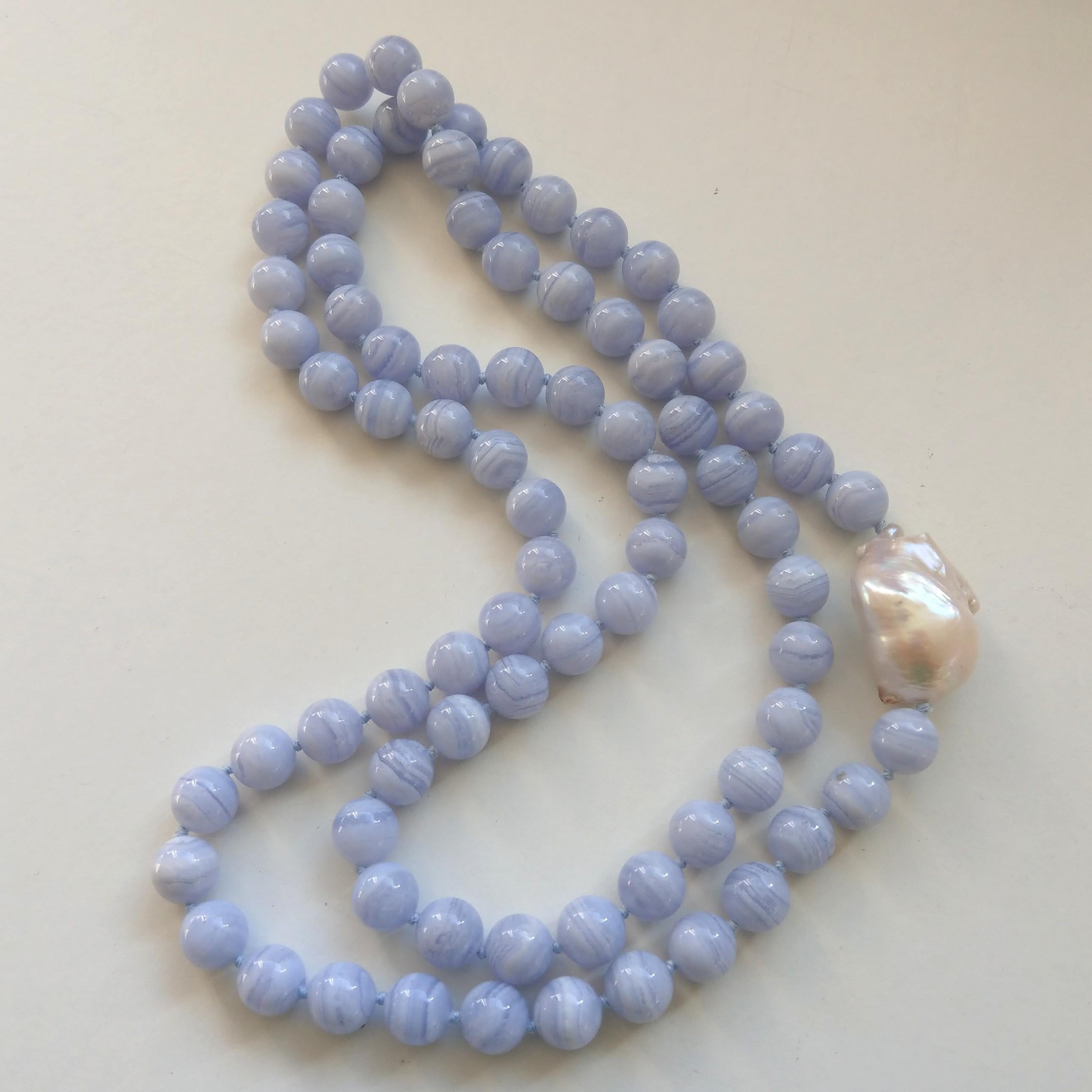 Decadent Jewels Blue Lace Agate with a large Baroque Pearl matinee Necklace In New Condition In Sydney, AU